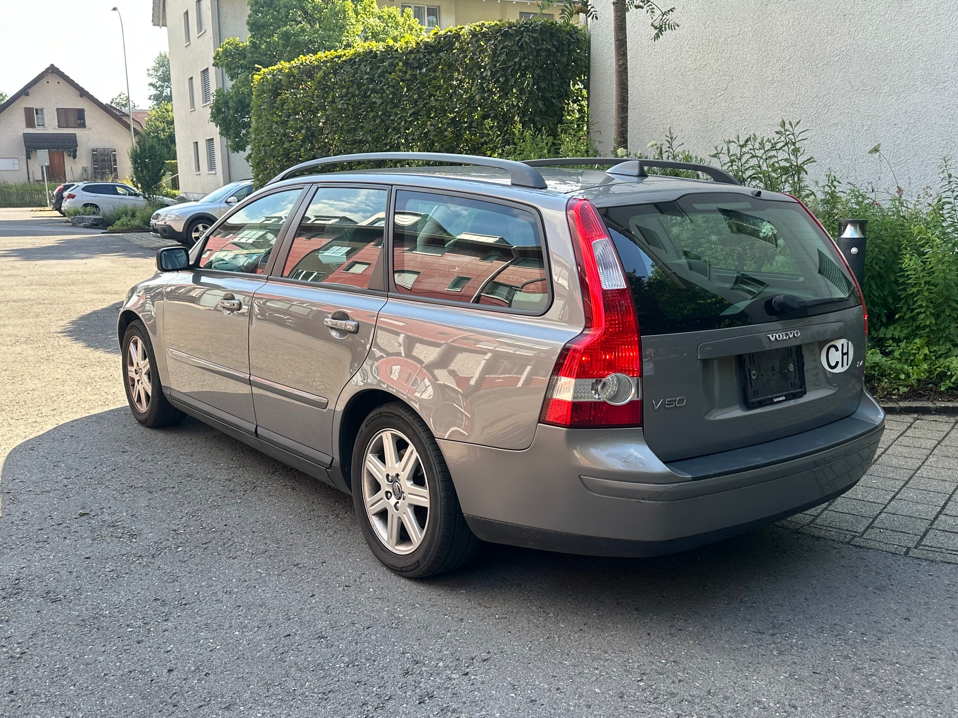 VOLVO V50 2.4-showroom-element-2