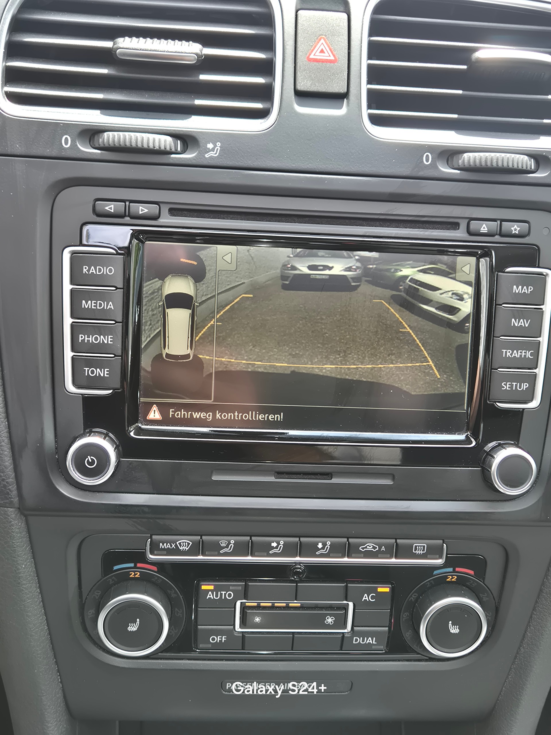 VW Golf Variant 1.4 TSI Team DSG-image-15