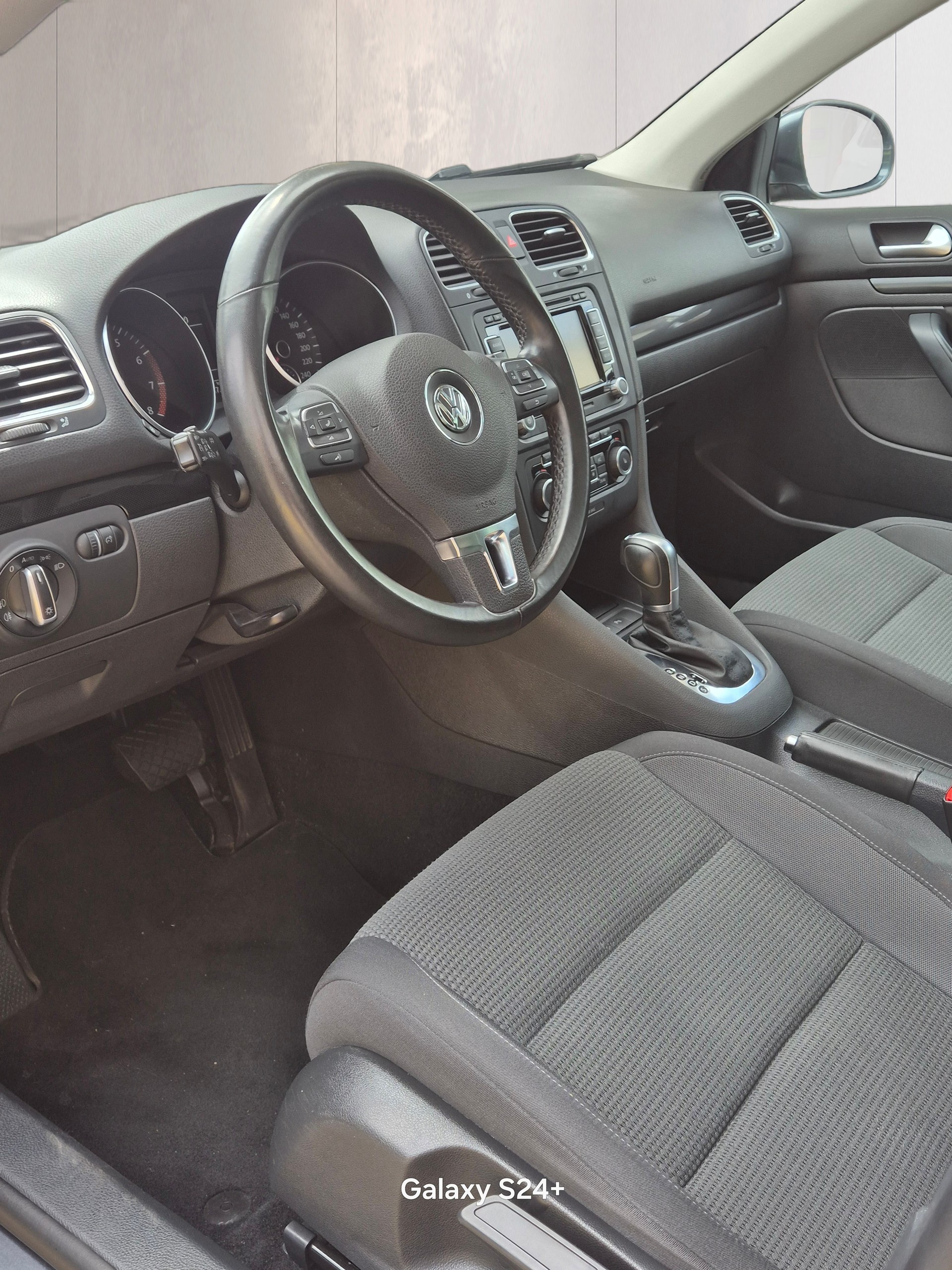 VW Golf Variant 1.4 TSI Team DSG-image-9