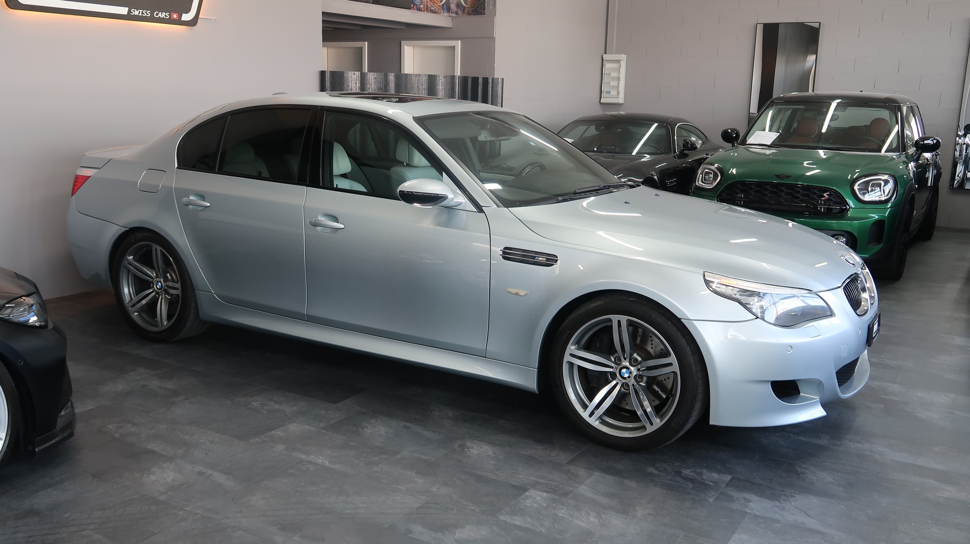 BMW M5-image-7