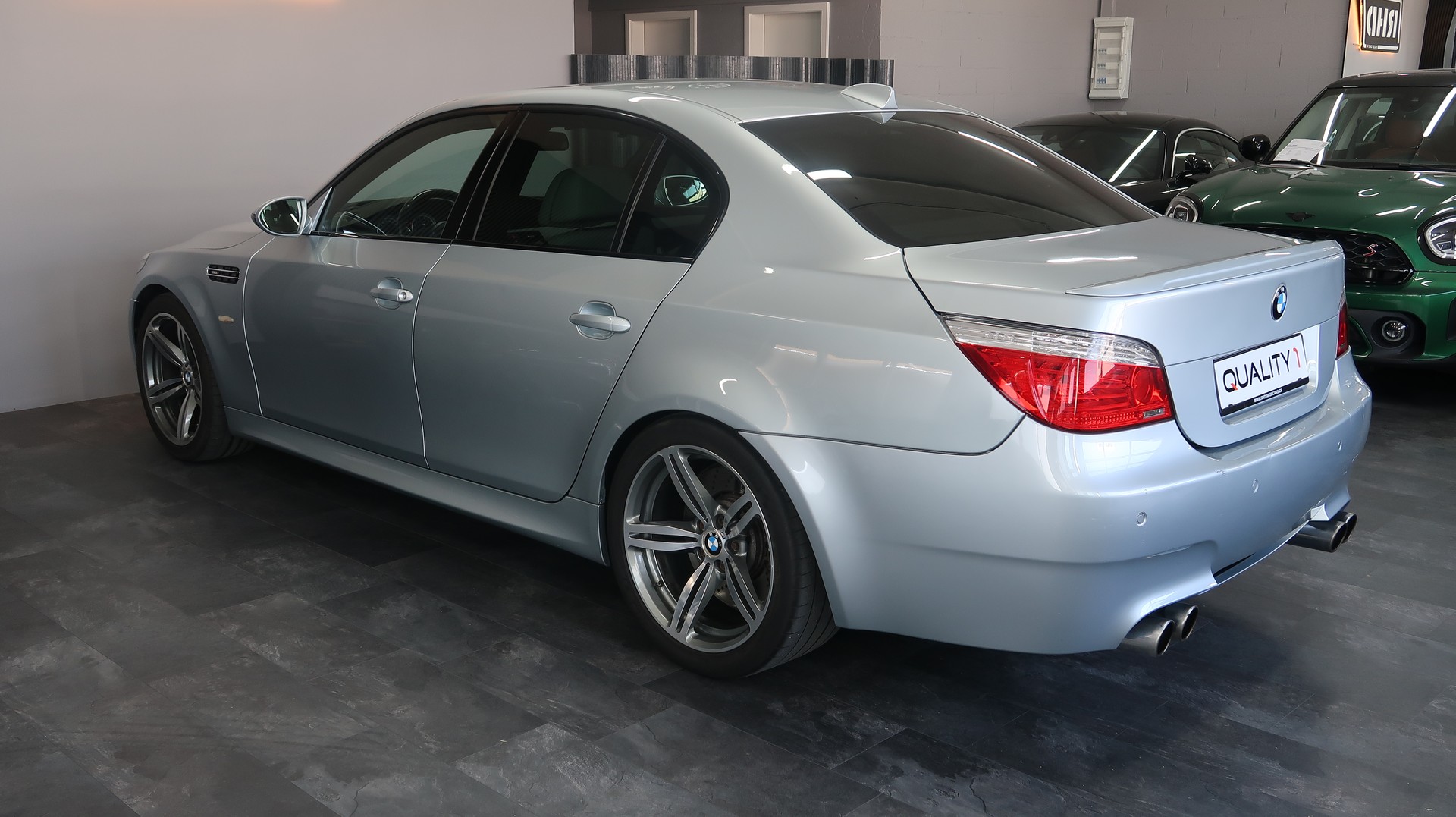 BMW M5-image-15