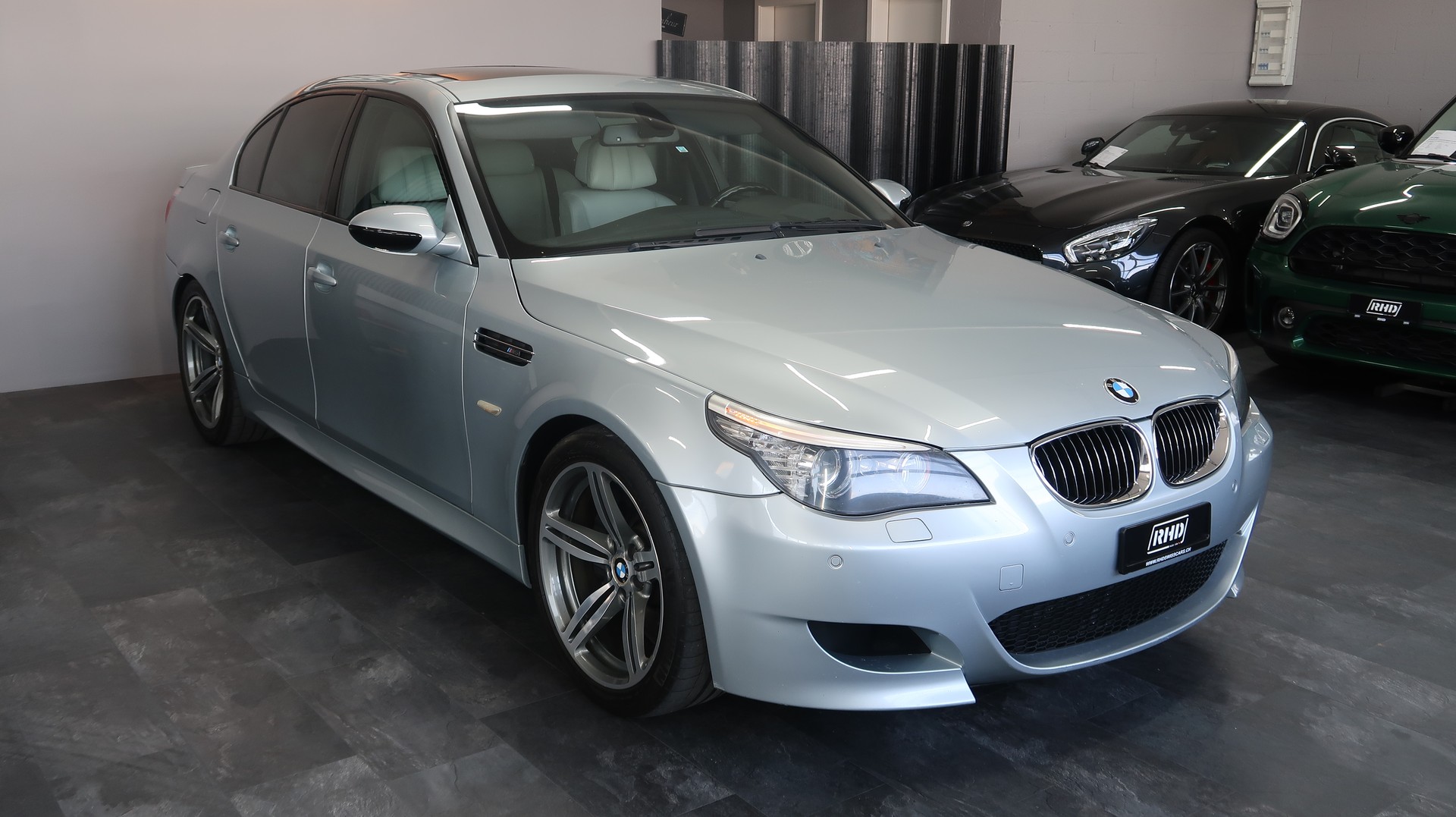 BMW M5-image-5