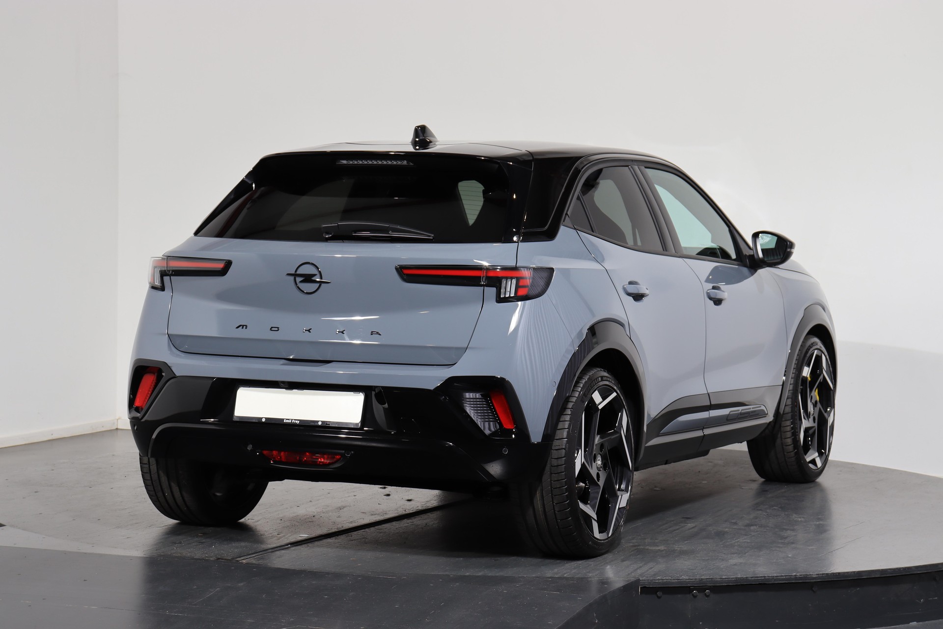 OPEL Mokka-e GSe-showroom-element-2