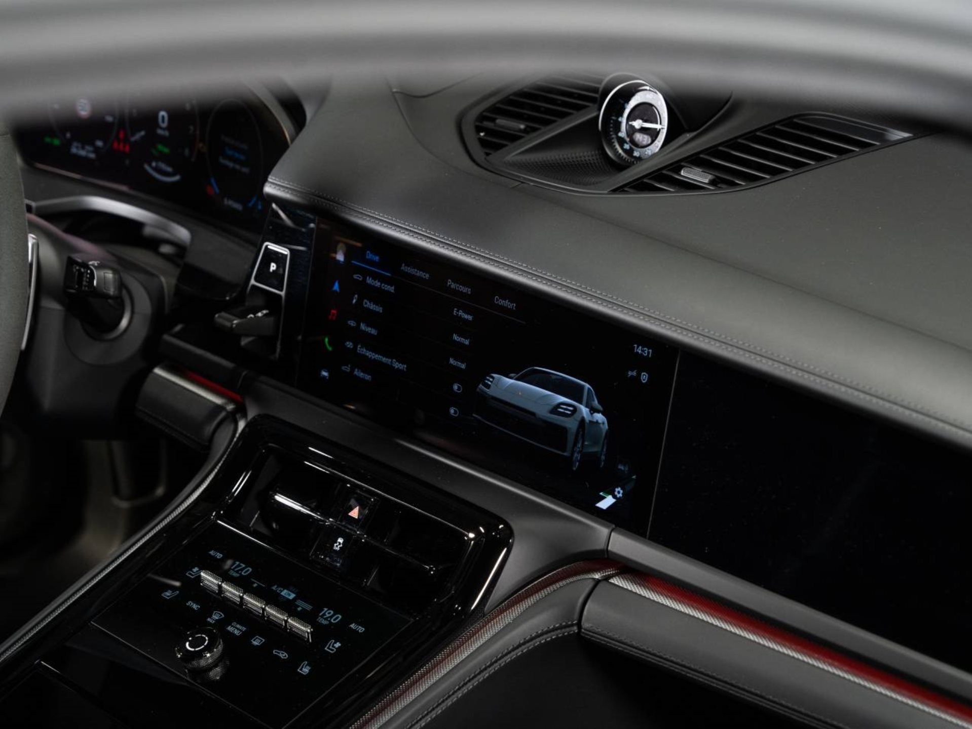 PORSCHE Panamera 4 E-Hybrid-image-10