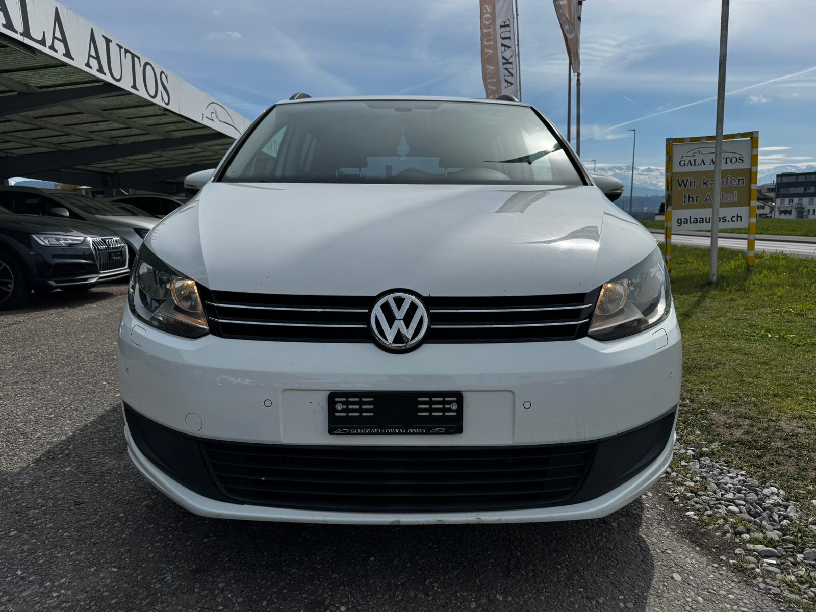 VW Touran 1.4 TSI Trendline DSG-image-1