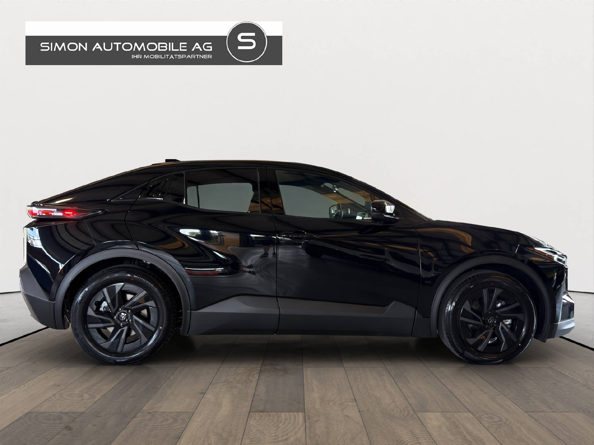 TOYOTA C-HR+ Style-image-6