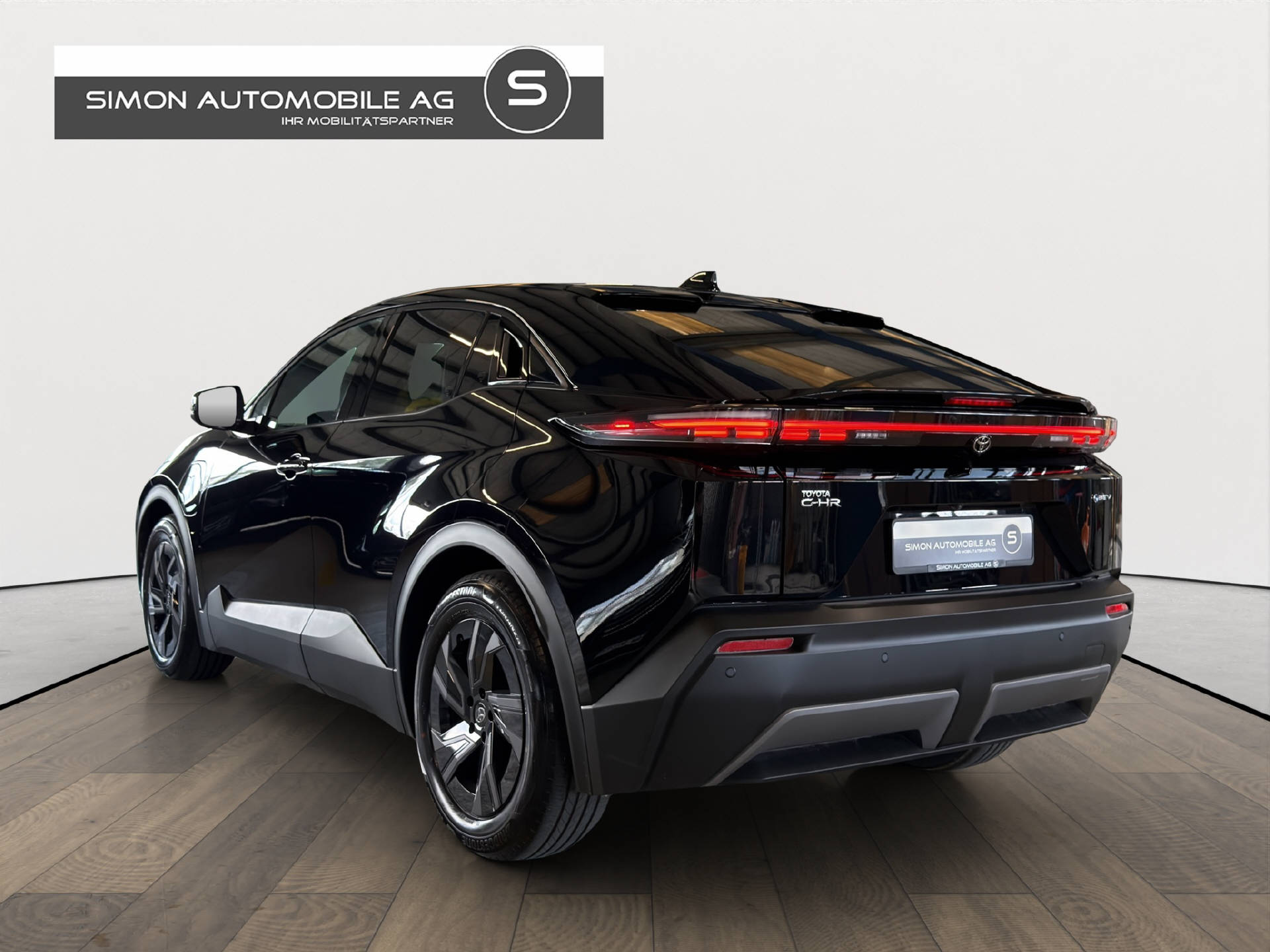 TOYOTA C-HR+ Style-showroom-element-3