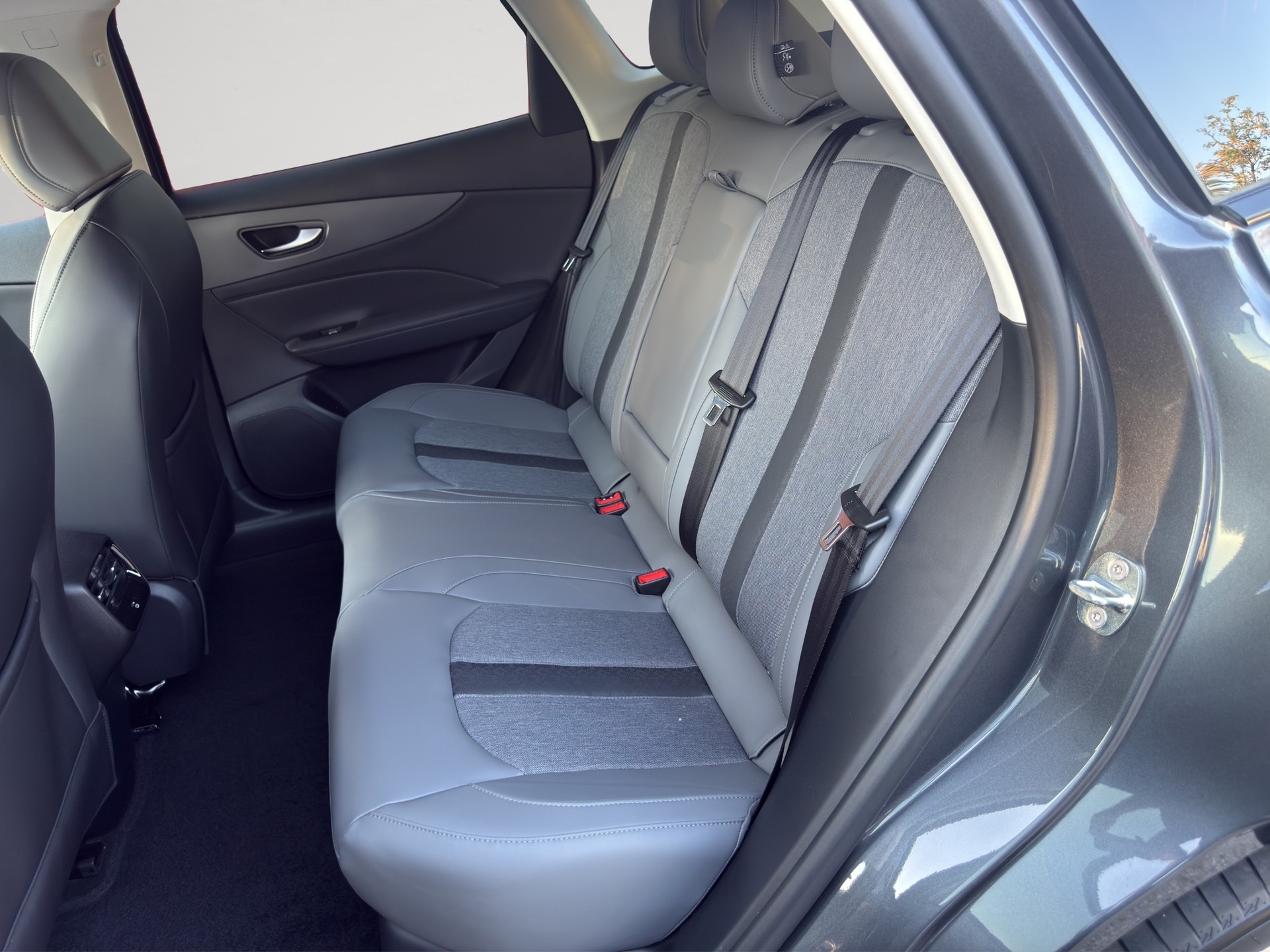MG S5 EV 64kWh Luxury-image-12