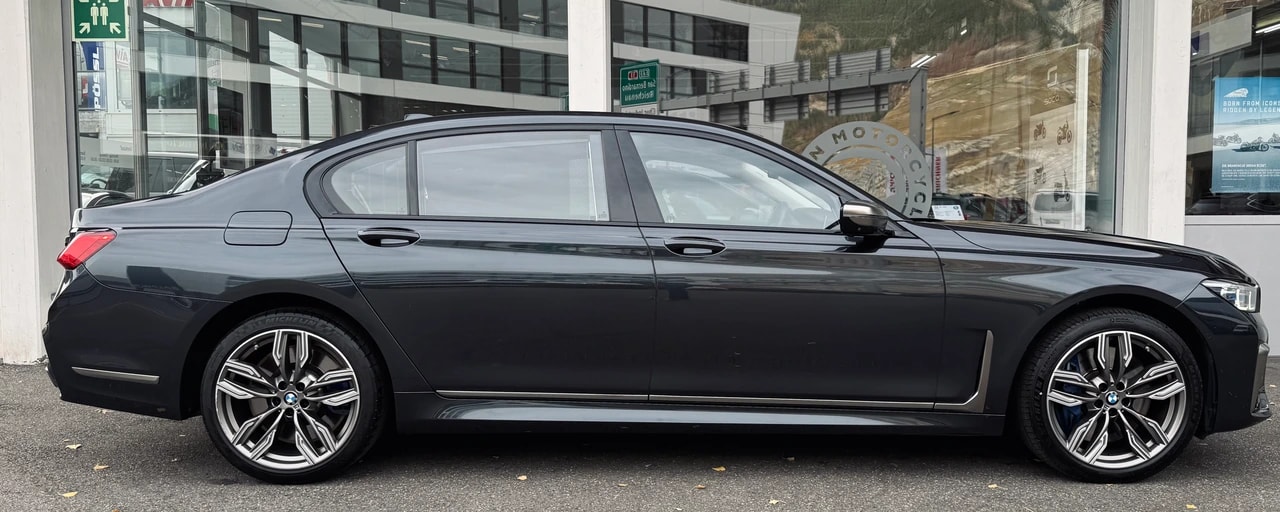 BMW M760Li xDrive Sport Getriebe-showroom-element-1