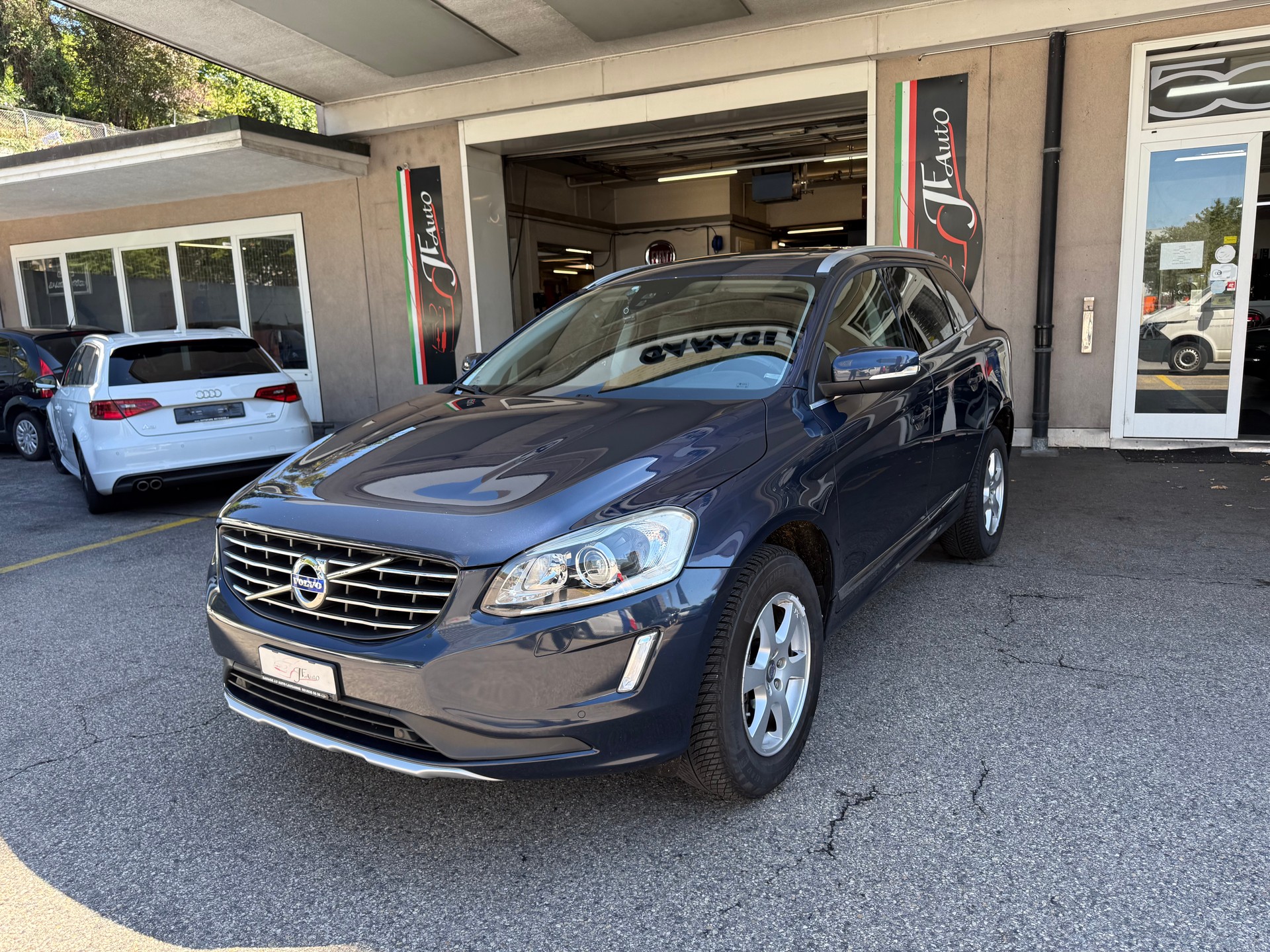 VOLVO XC60 D5 AWD Summum R-Design Geartronic