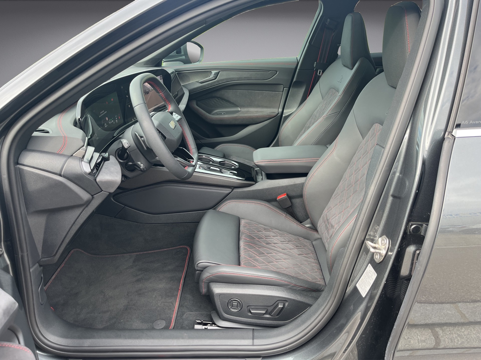AUDI A6 Avant TFSI quattro 270 kW S tronic*Panoramadach, AHK, B&O Sound, Head-up, (5-Jahre Garantie)-image-9
