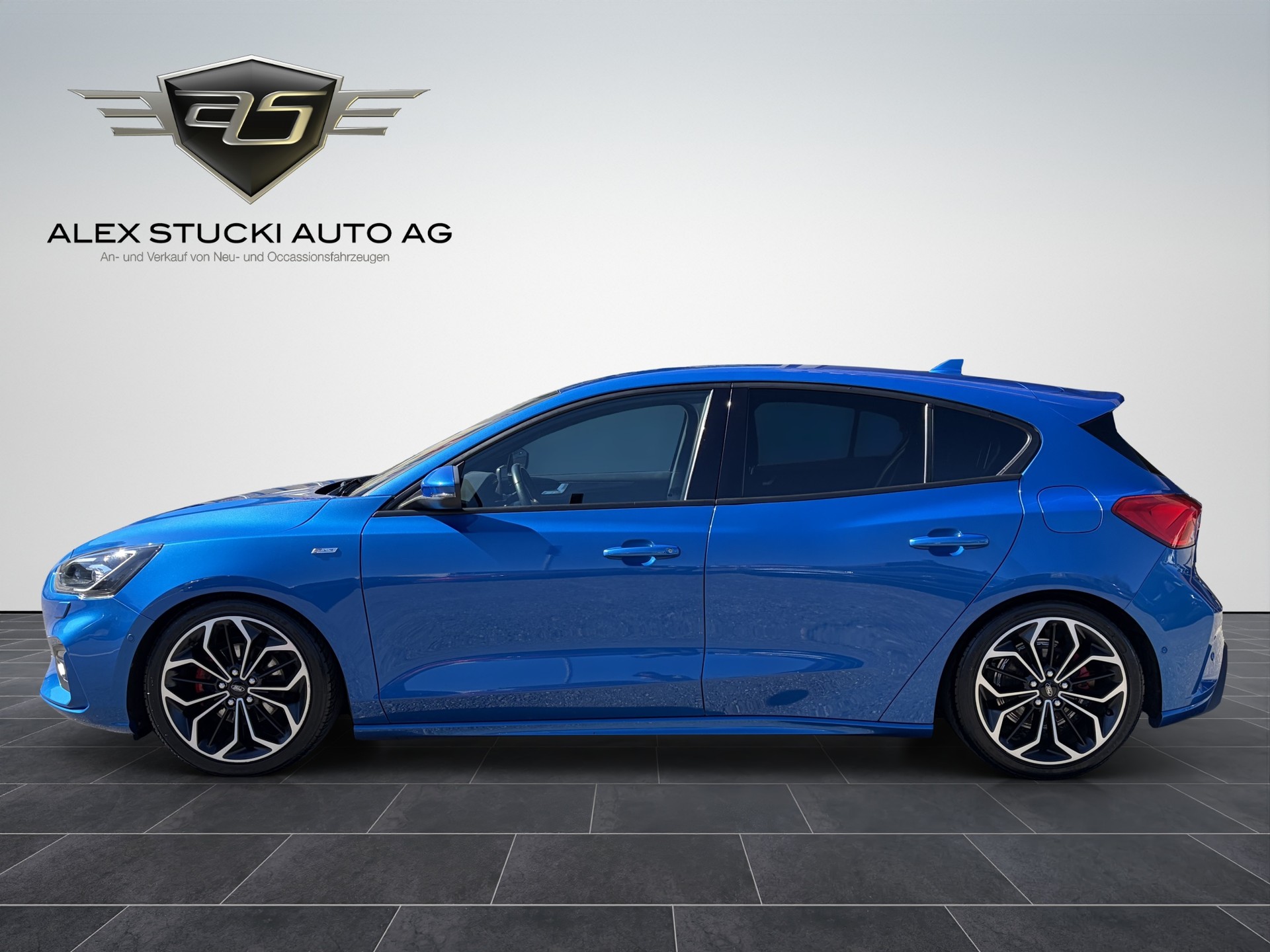 FORD Focus 1.0 SCTi ST Line-showroom-element-3