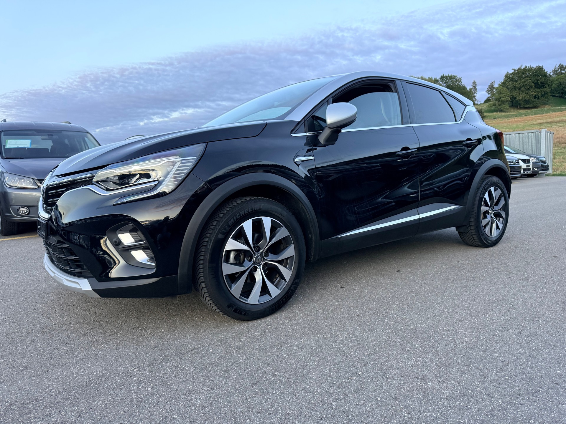 RENAULT Captur 1.3 TCe EDC Intens EDC
