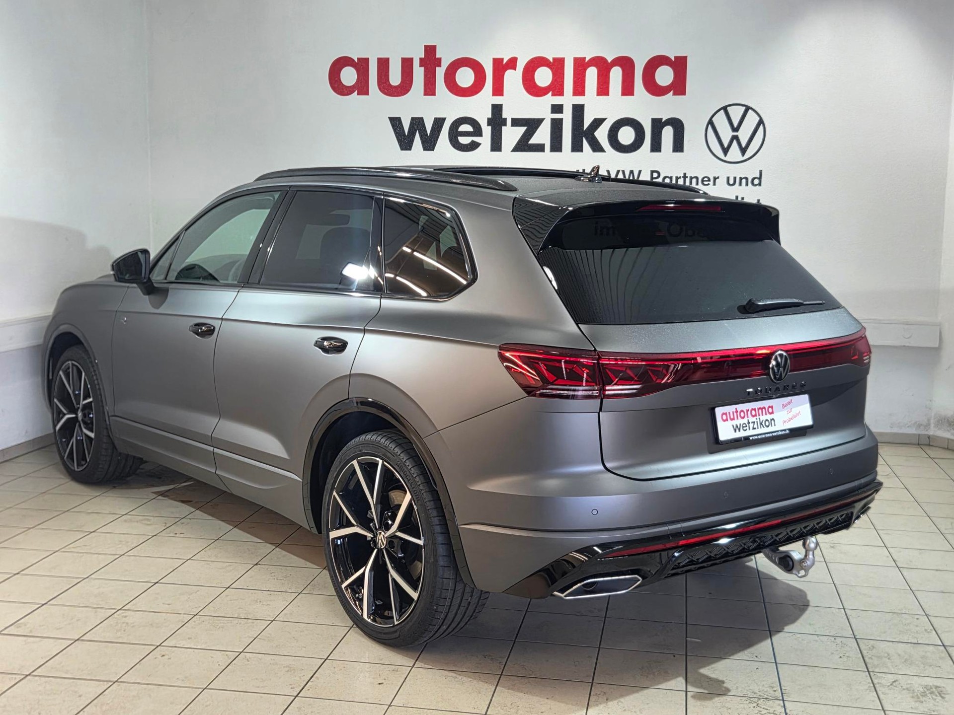 VW Touareg 3.0 TDI R-Line Final Edition Tiptronic-showroom-element-2