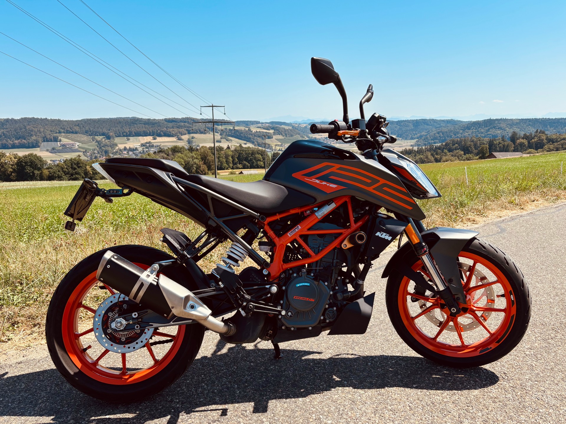 KTM 125 Duke-image-0
