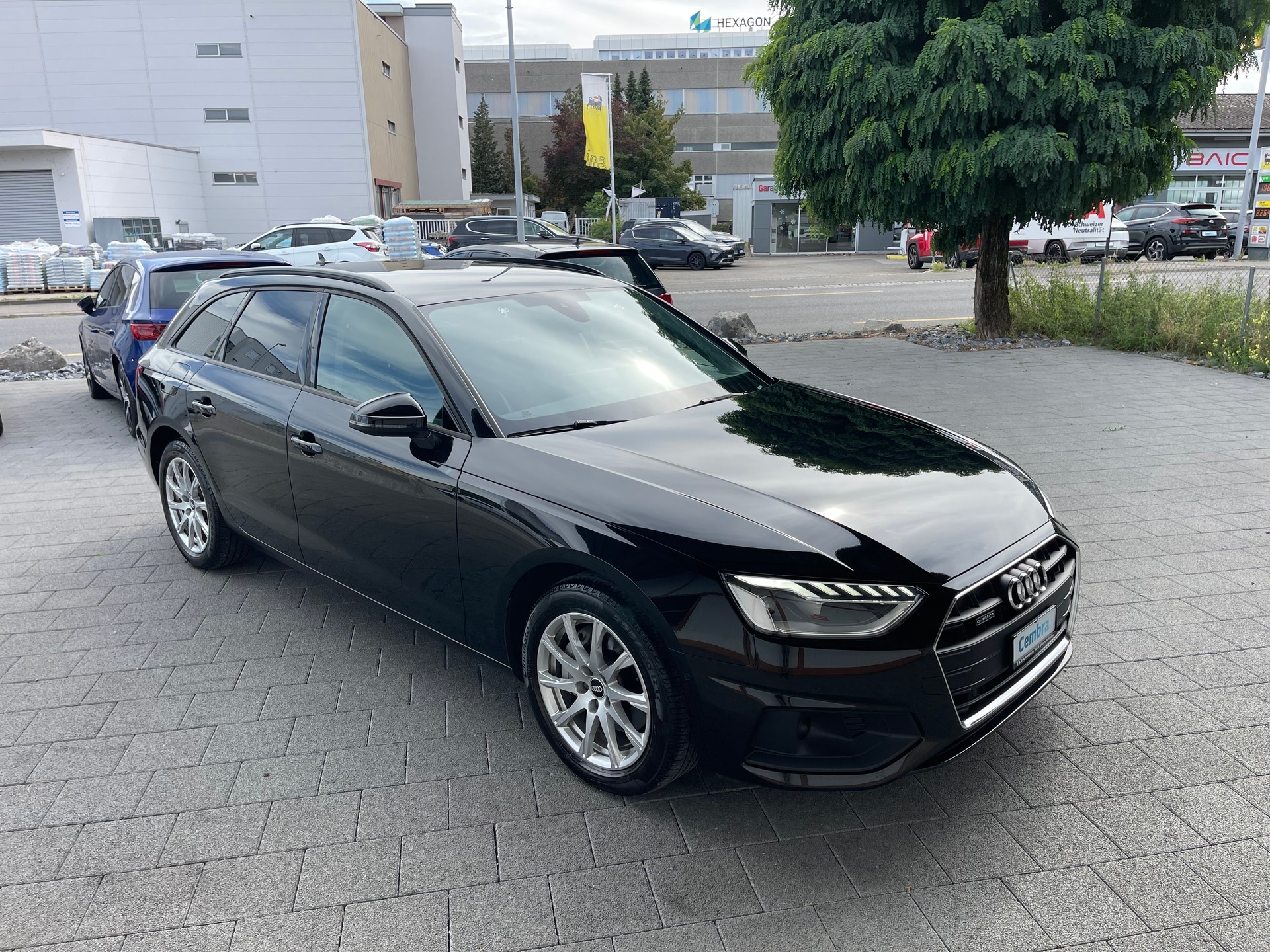 AUDI A4 Avant 40 TDI advanced quattro S-tronic-image-3