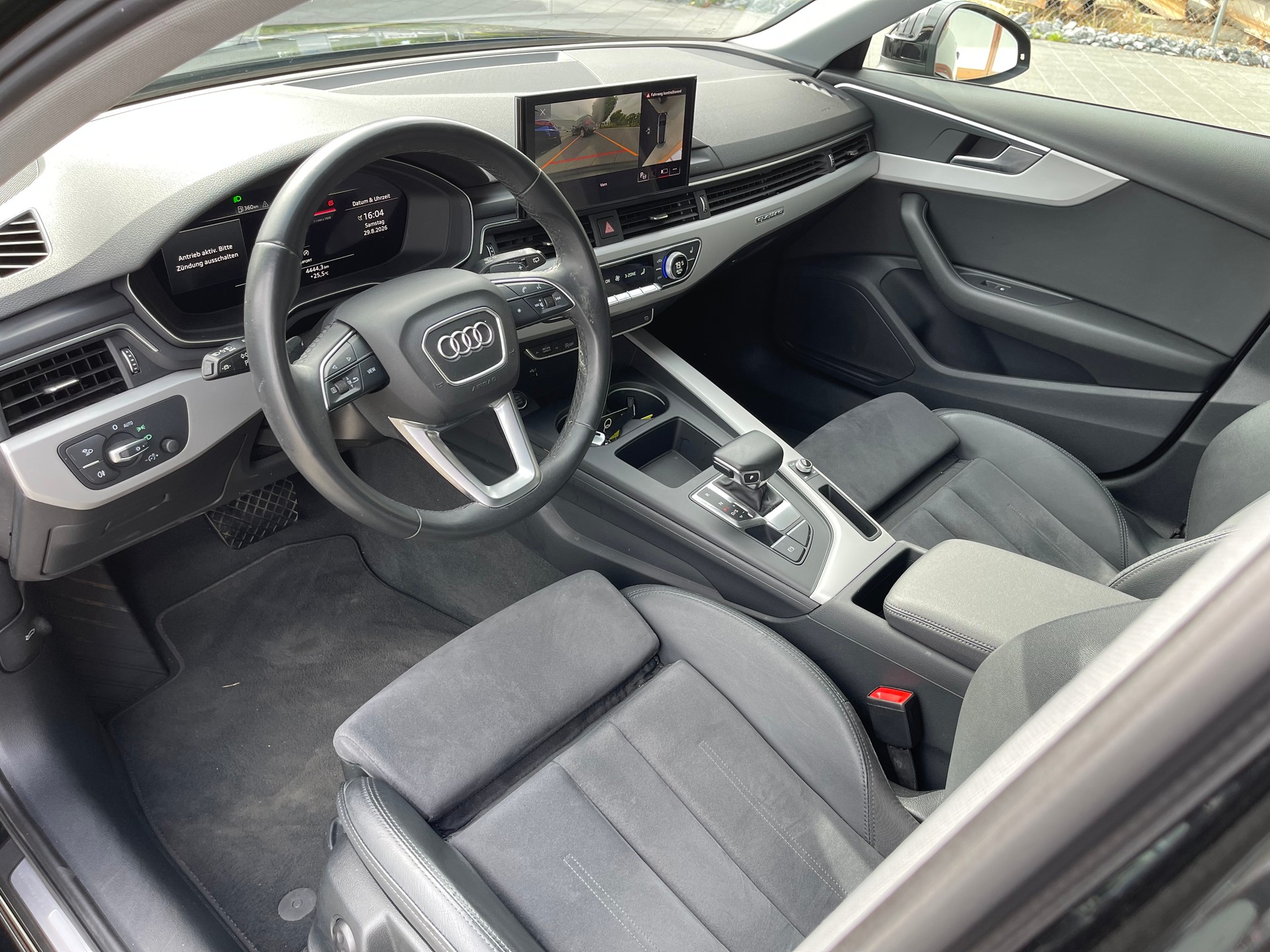 AUDI A4 Avant 40 TDI advanced quattro S-tronic-image-9