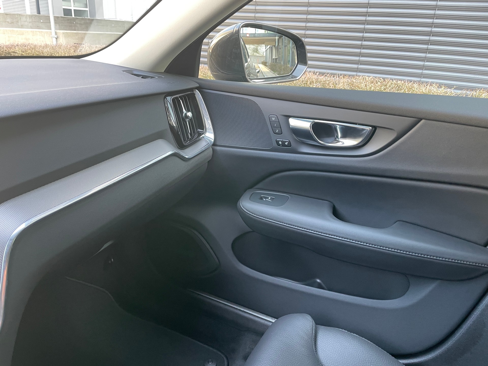 VOLVO V60 Cross Country B5 Mild Hybrid Plus AWD Geartronic-image-21
