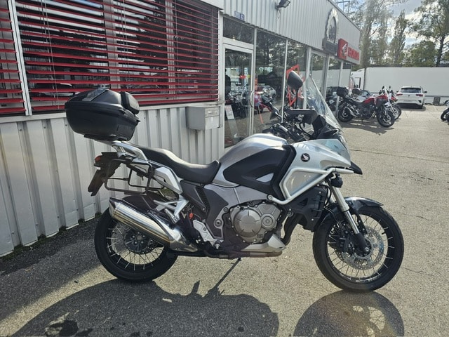 HONDA VFR 1200 X-showroom-element-2