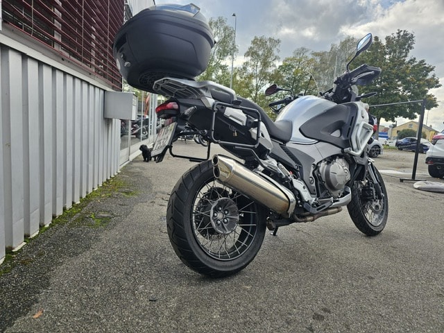 HONDA VFR 1200 X-showroom-element-1