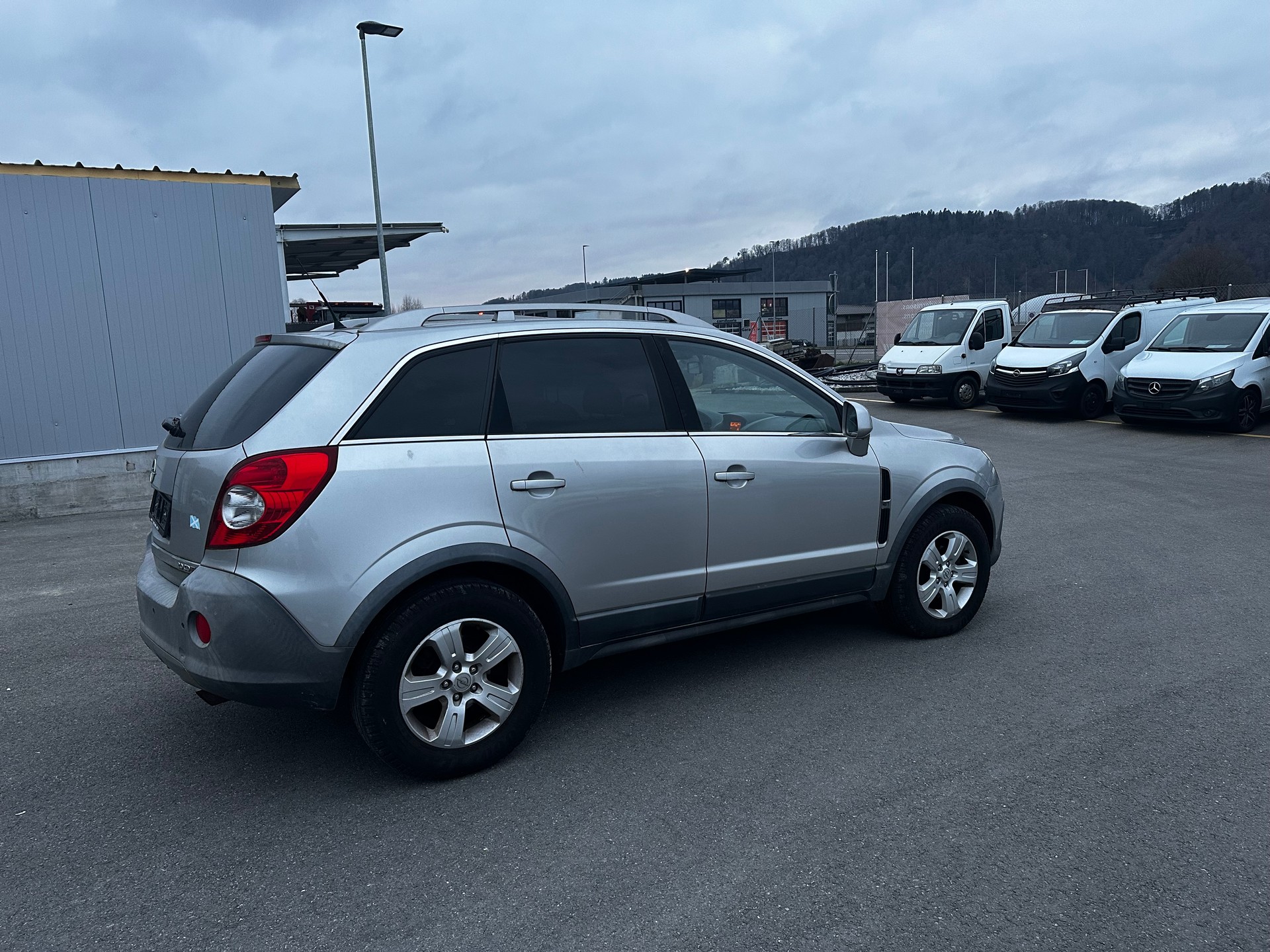 OPEL Antara 2.0 CDTi Enjoy 4WD-image-15