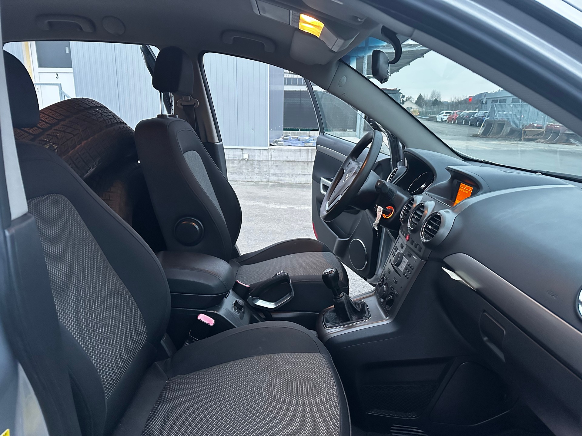OPEL Antara 2.0 CDTi Enjoy 4WD-image-17