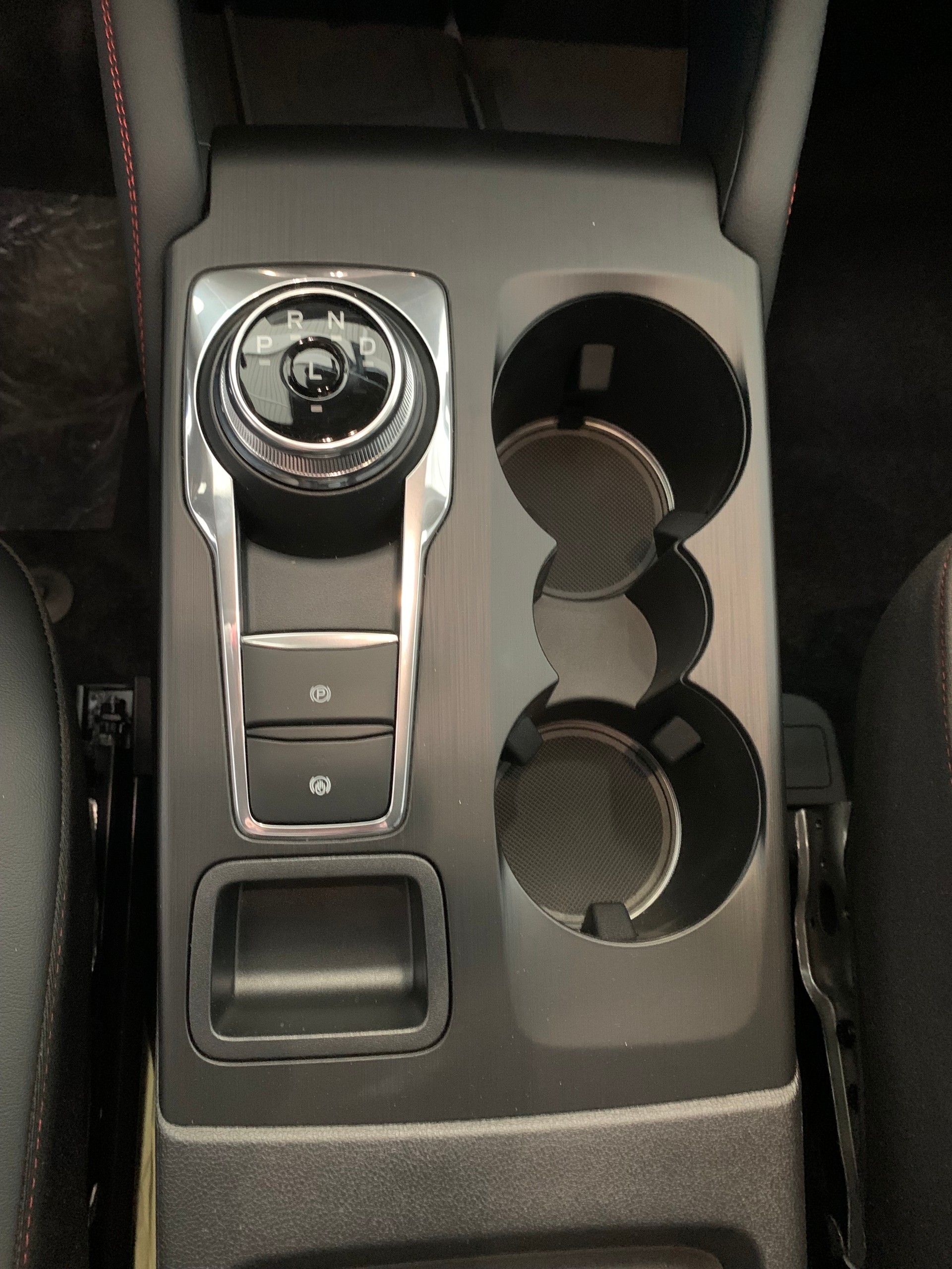 FORD Kuga 2.5 PHEV ST-Line X FWD-image-9