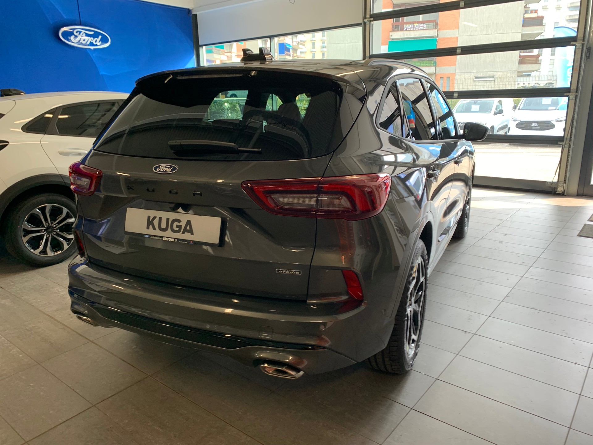 FORD Kuga 2.5 PHEV ST-Line X FWD-image-3