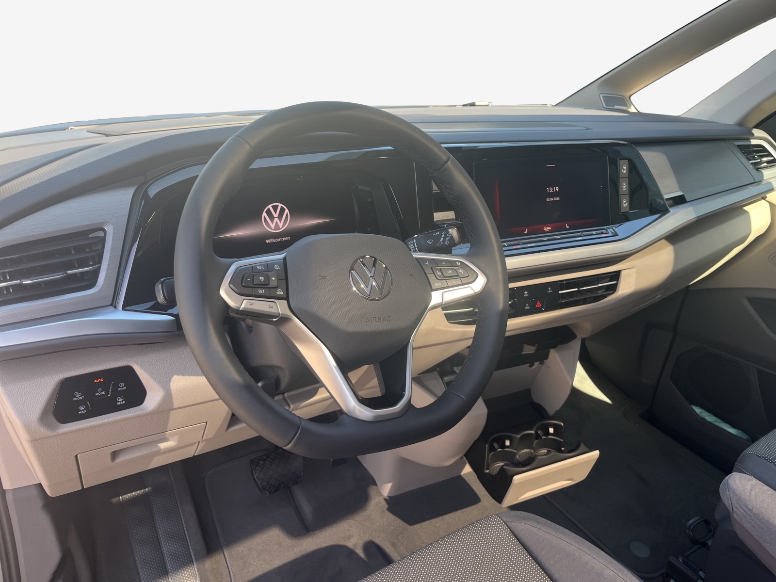 VW Multivan 2.0 TSI Life DSG-image-7