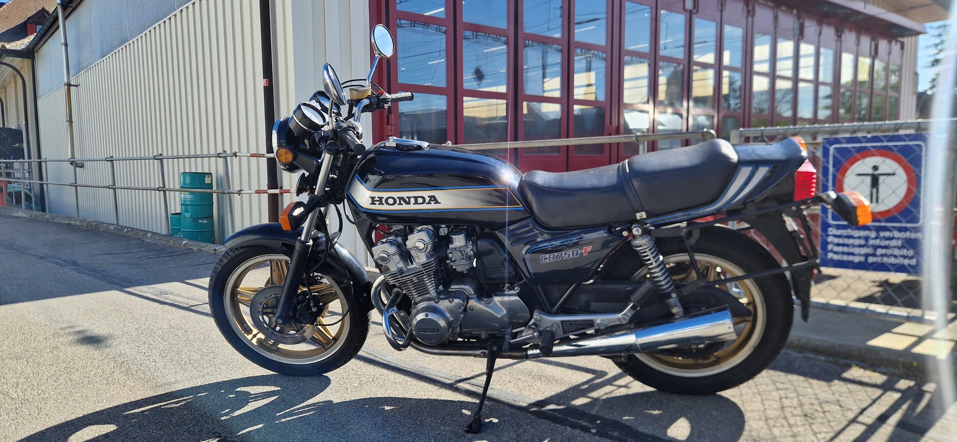 HONDA CB 750 F-image-3
