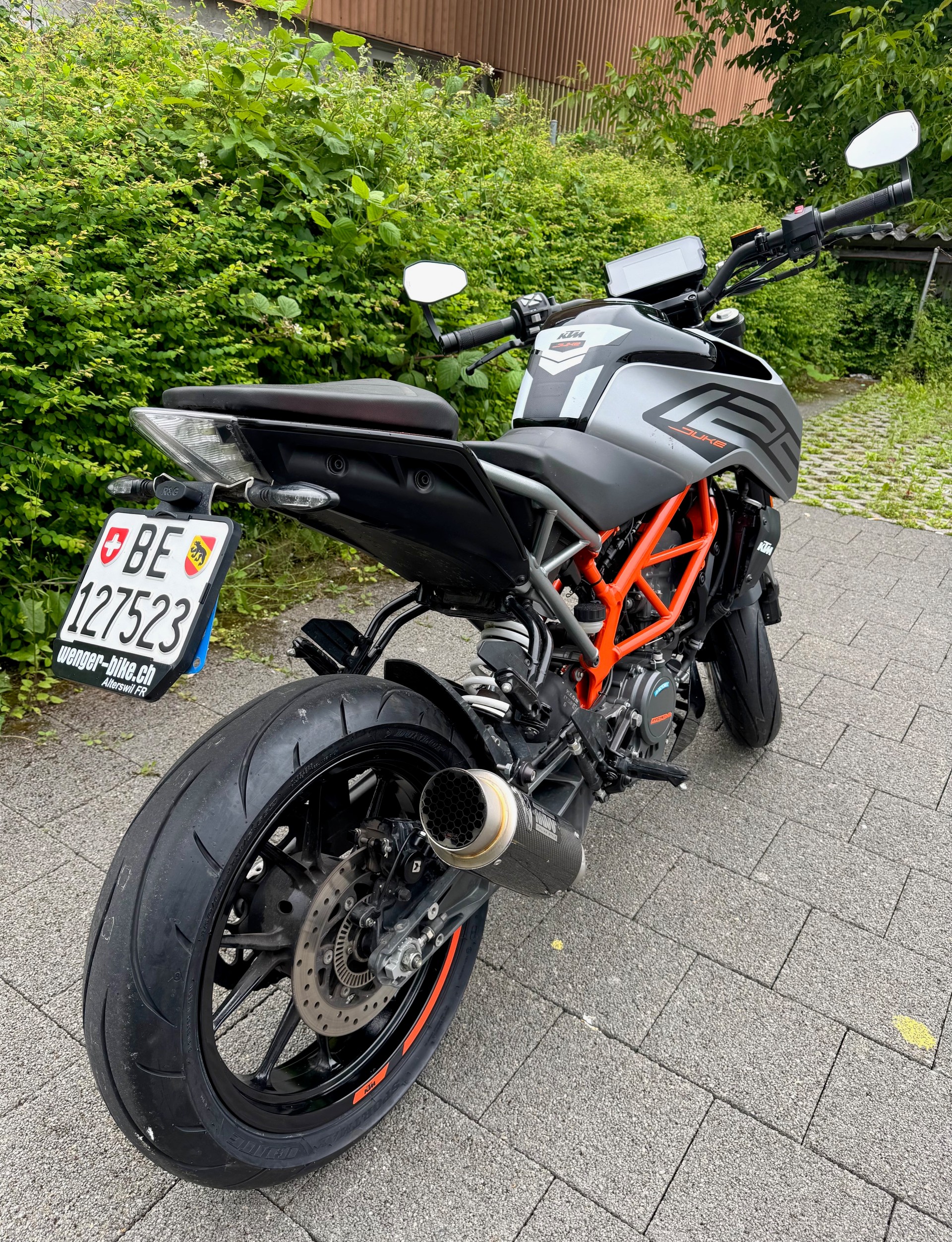 KTM 125 Duke-image-1
