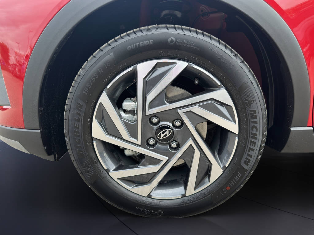 HYUNDAI BAYON 1.0 T-GDi 100 Amplia Safe Tec-image-6