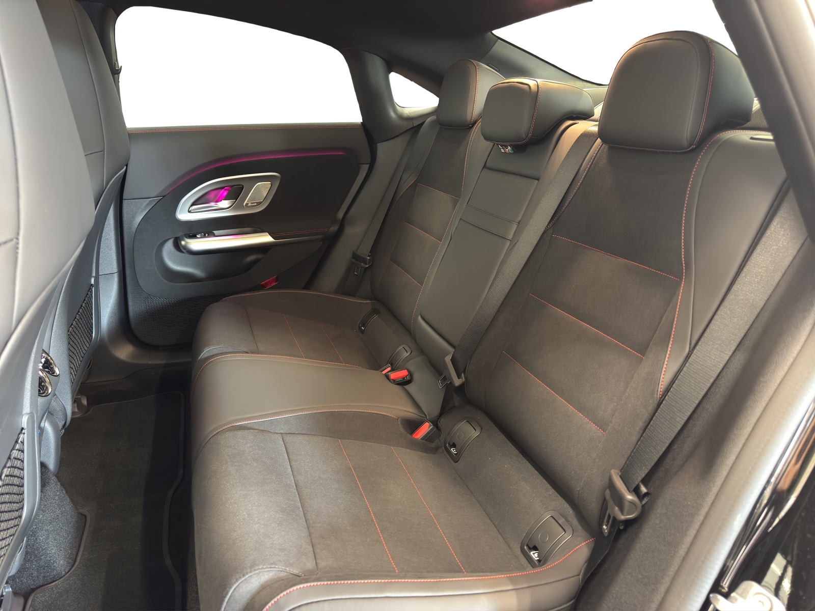 MERCEDES-BENZ CLA 350+ 85 kWh EQ-image-17