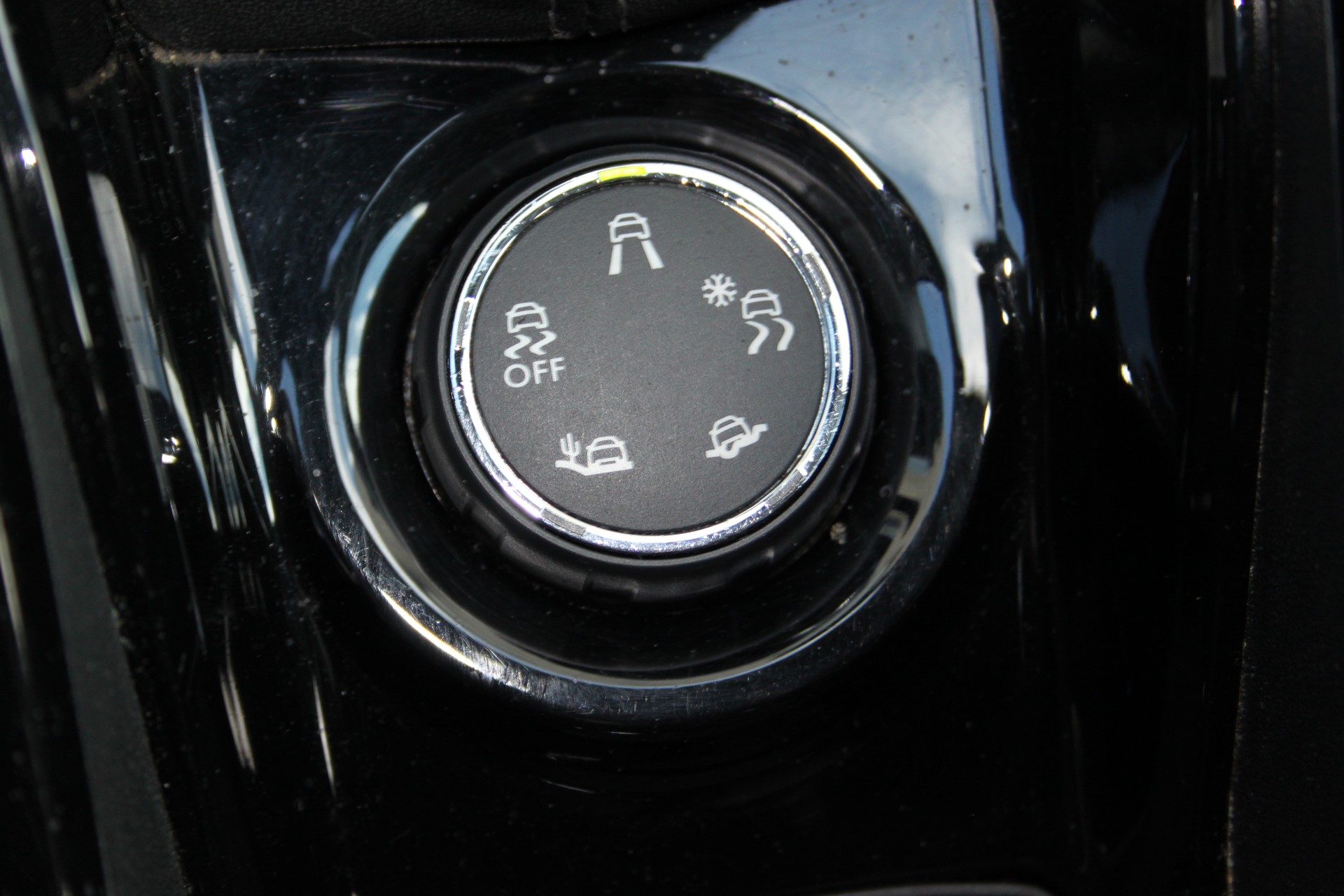 PEUGEOT 2008 1.2 PureTech Allure-image-11