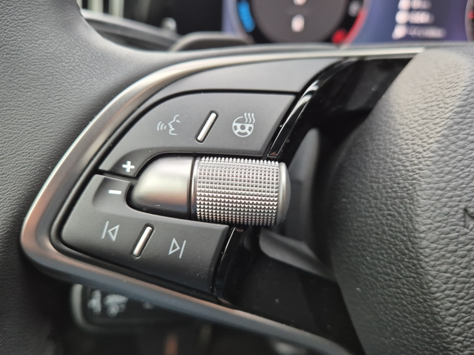 SKODA Superb Combi 1.5 TSI PHEV Selection DSG*Anhängerkupplung*Head Up-Display*-image-22