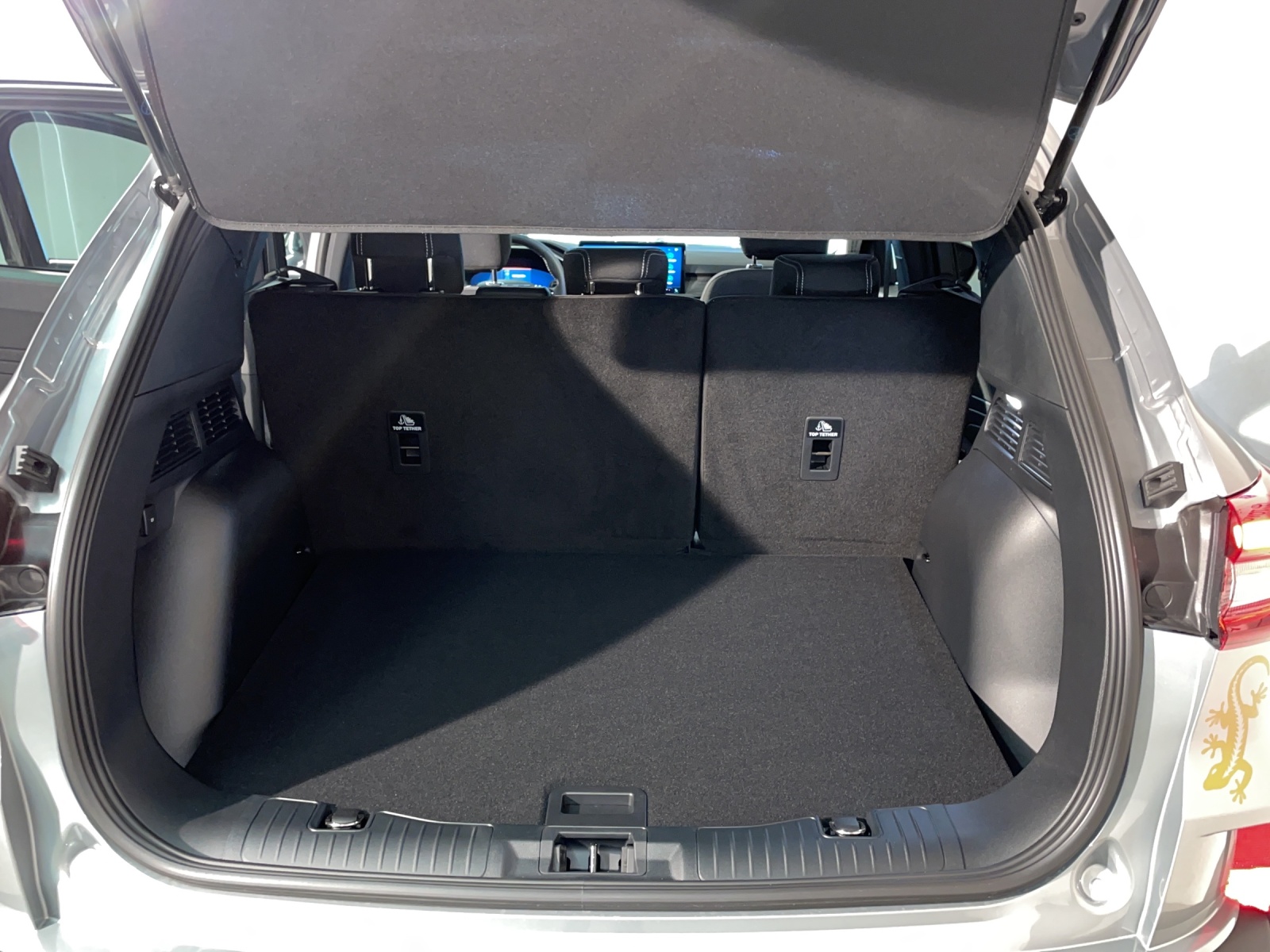 FORD Kuga 2.5 Hybrid Active 4x4-image-12