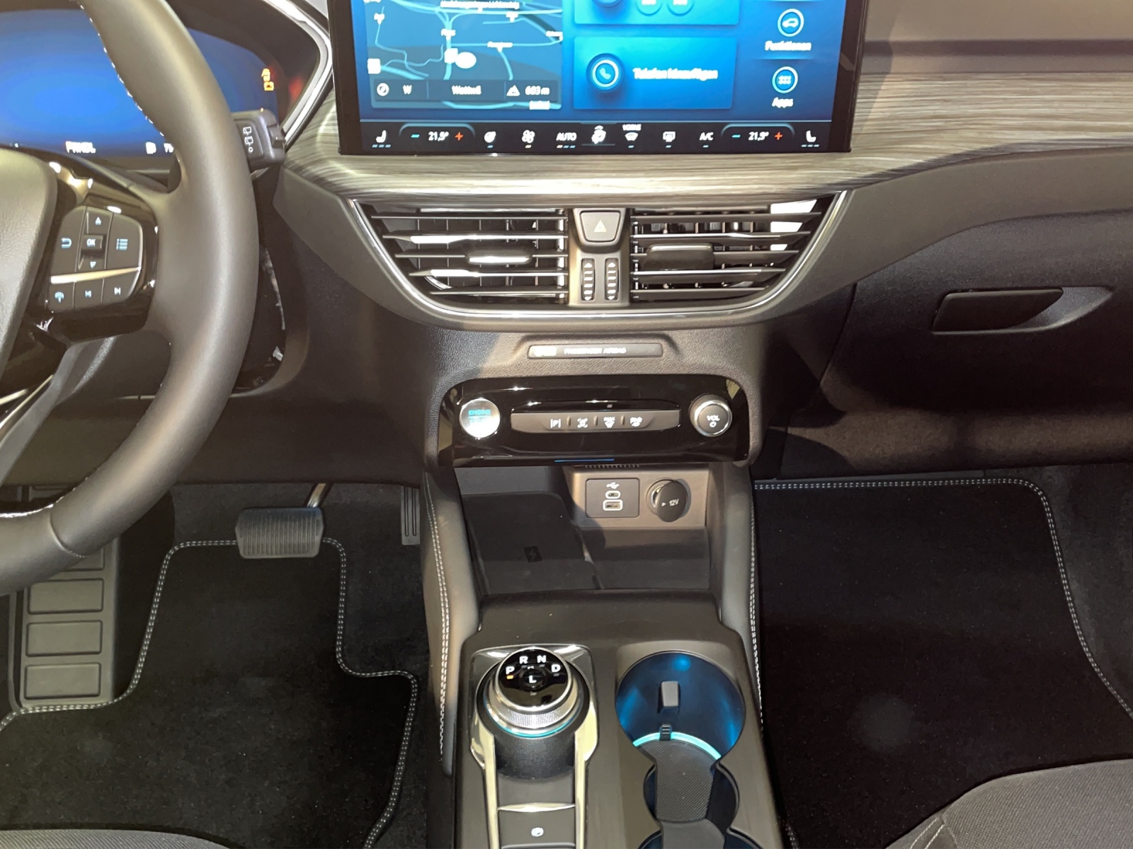 FORD Kuga 2.5 Hybrid Active 4x4-image-8
