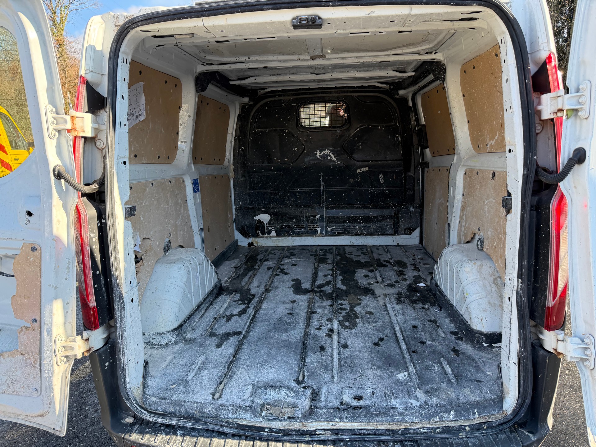 FORD Transit Custom Van 270 L1H1 Startup-image-5