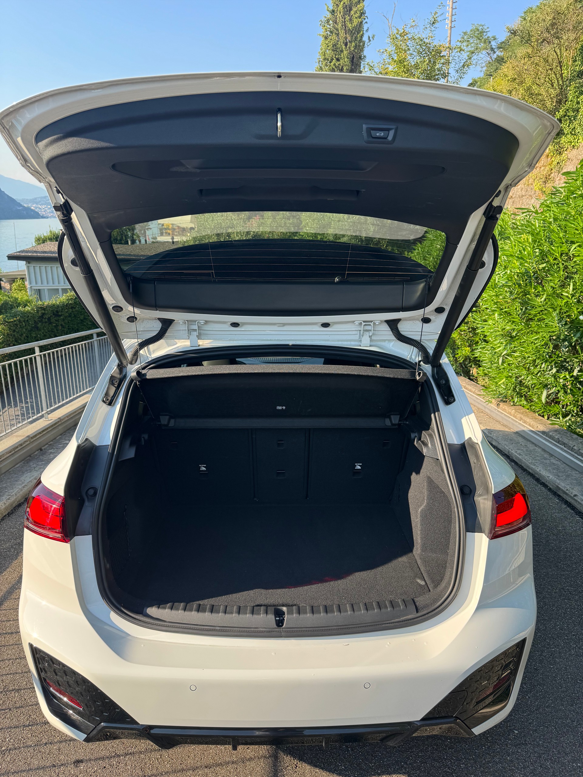BMW 218d Active Tourer M Sport DKG-image-8