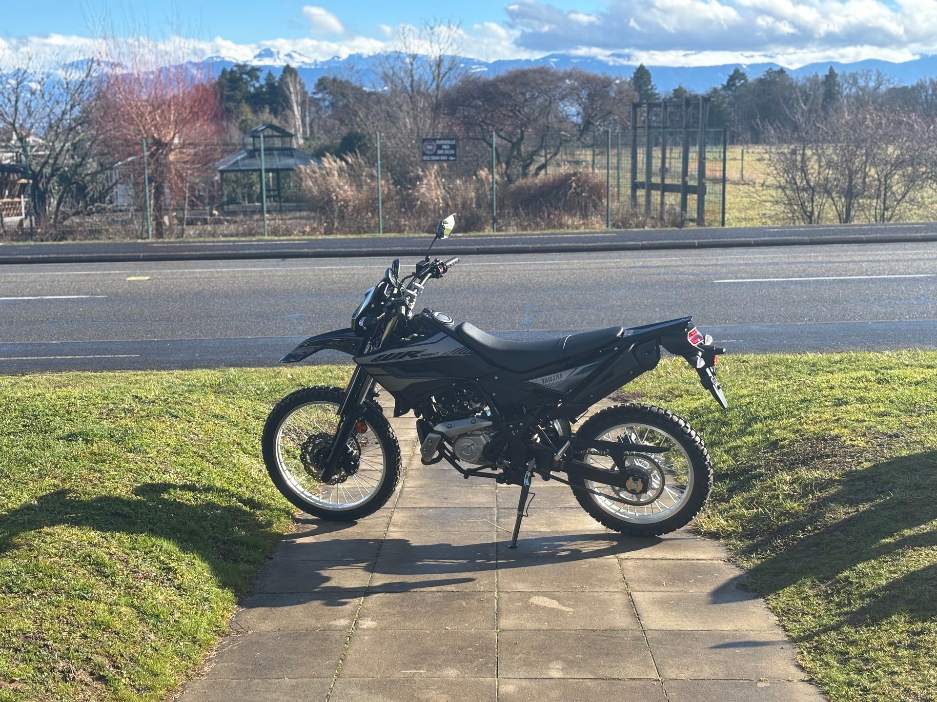 YAMAHA WR125-image-4