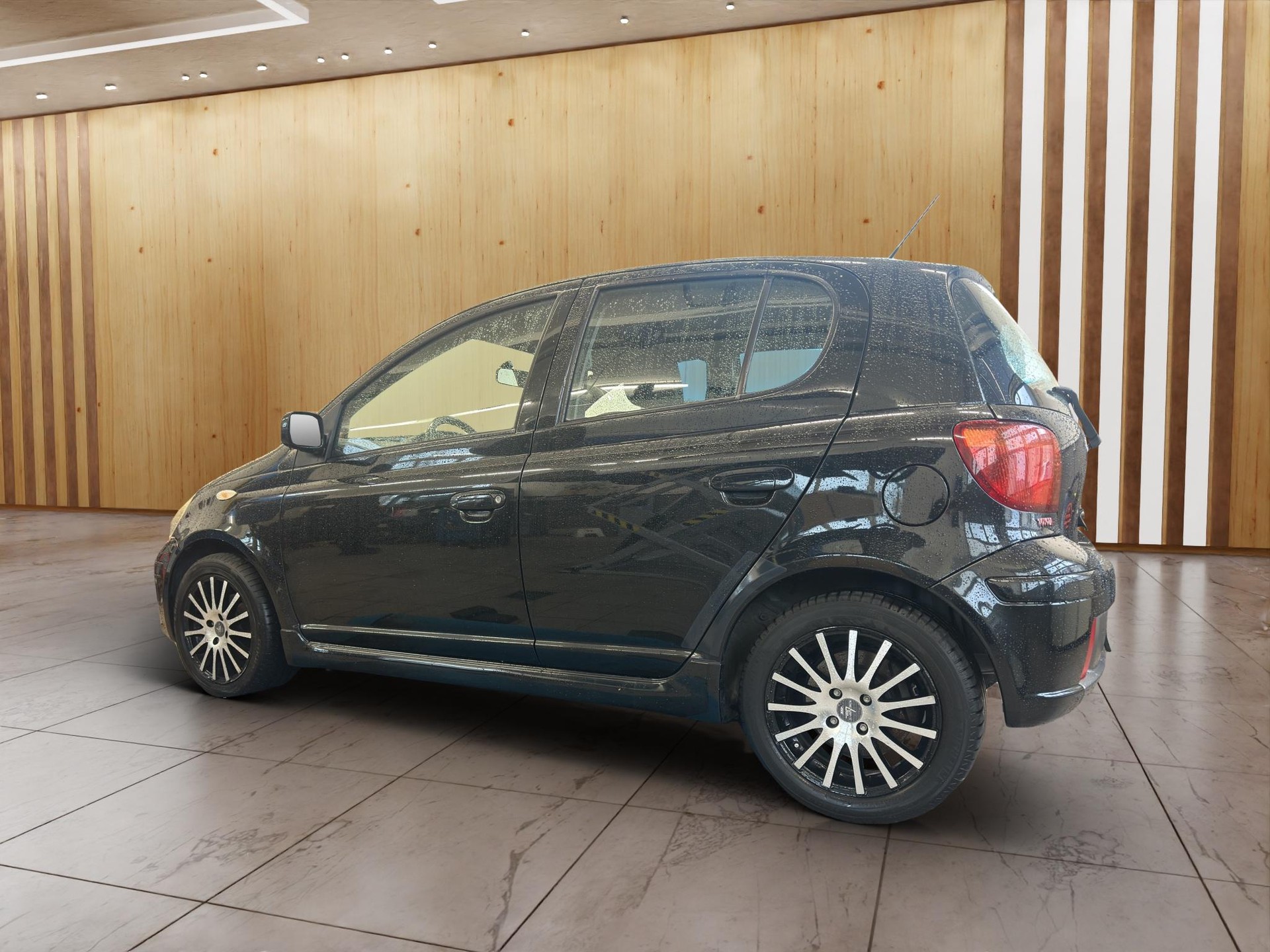 TOYOTA Yaris 1.5 16V TS-showroom-element-2