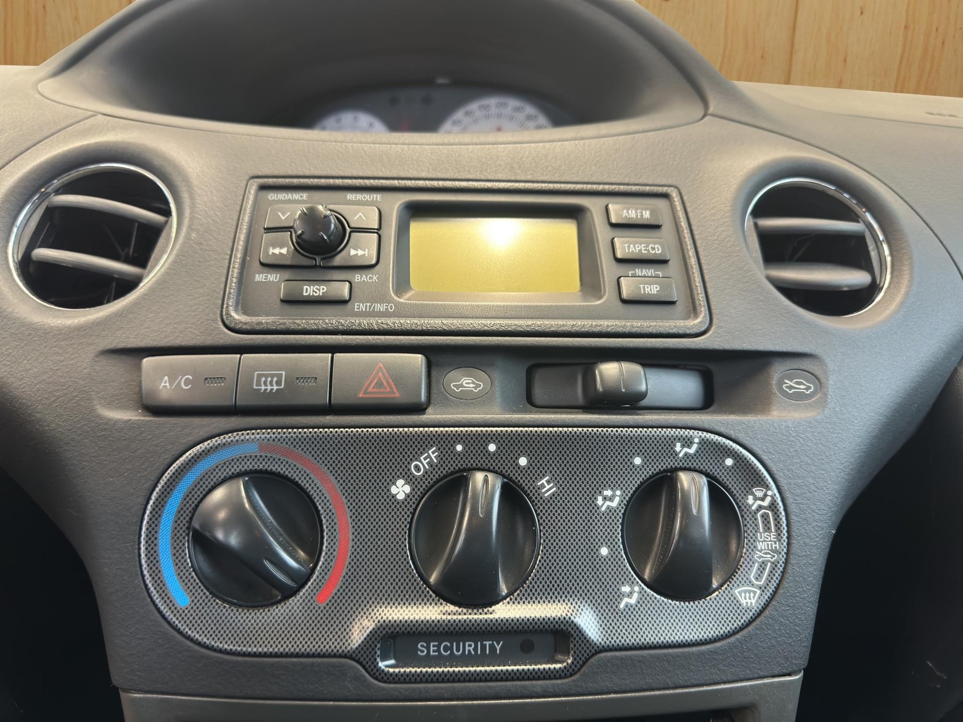 TOYOTA Yaris 1.5 16V TS-image-13