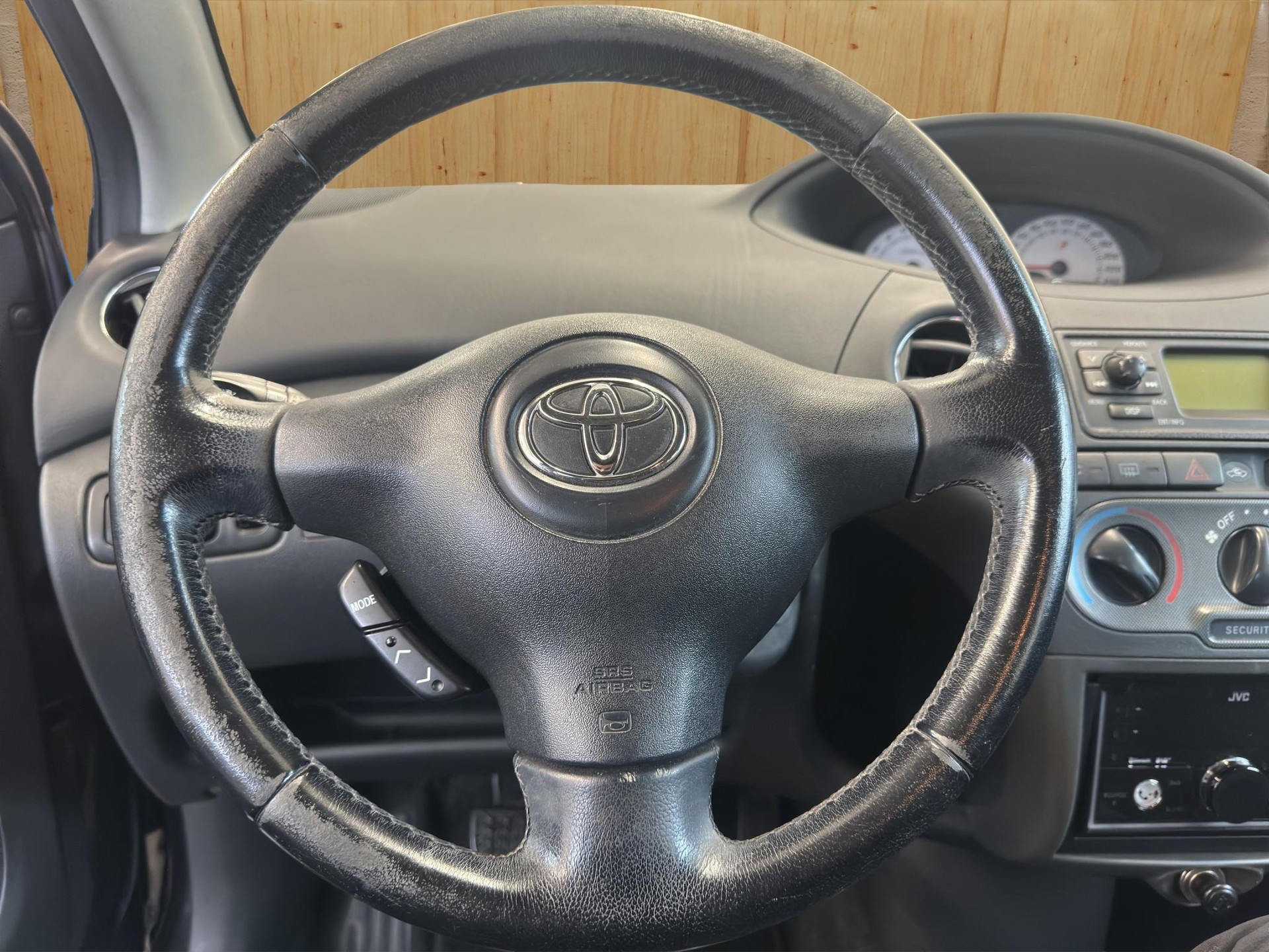 TOYOTA Yaris 1.5 16V TS-image-10
