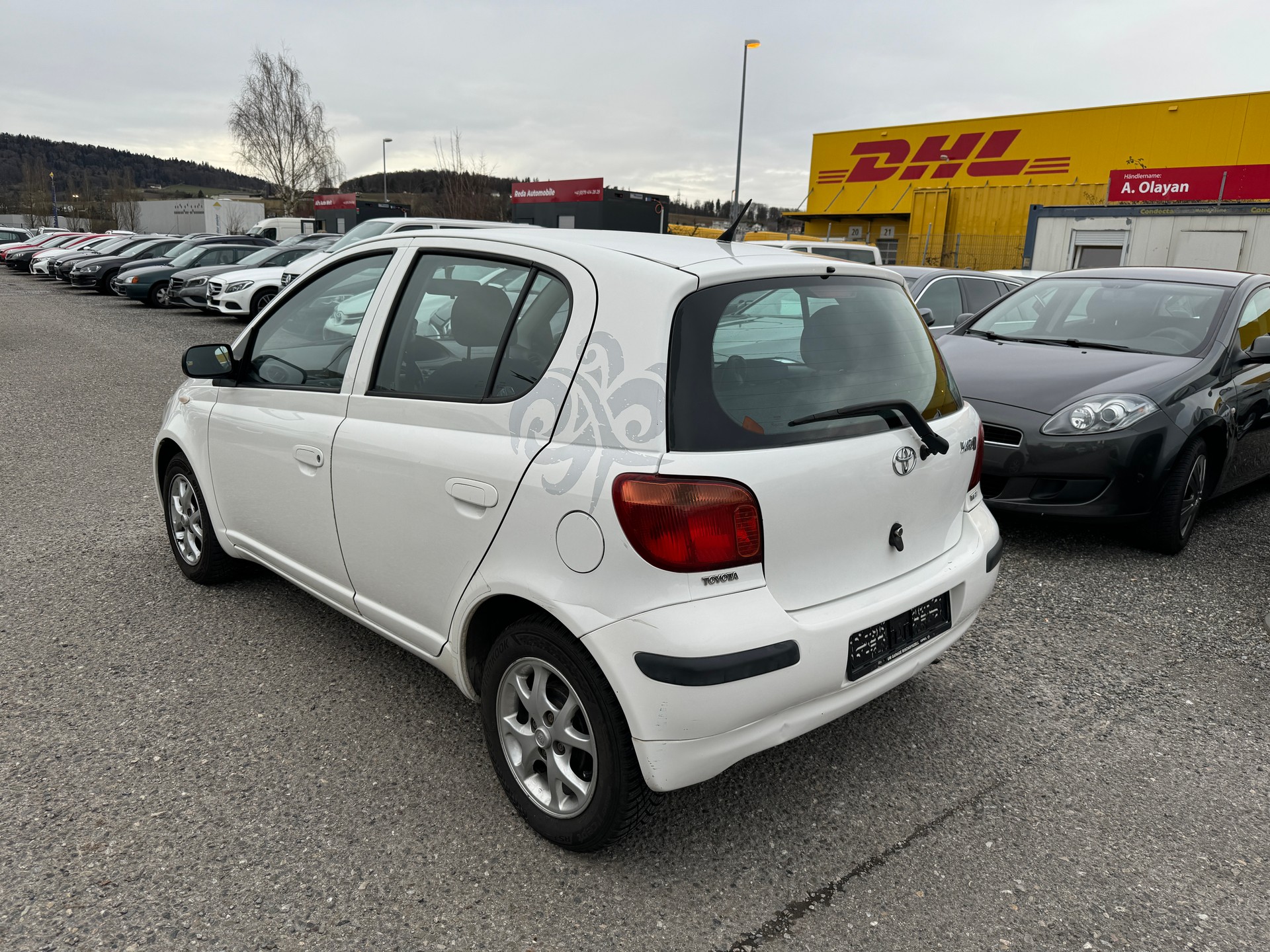 TOYOTA Yaris 1.0 Linea Sol-image-5
