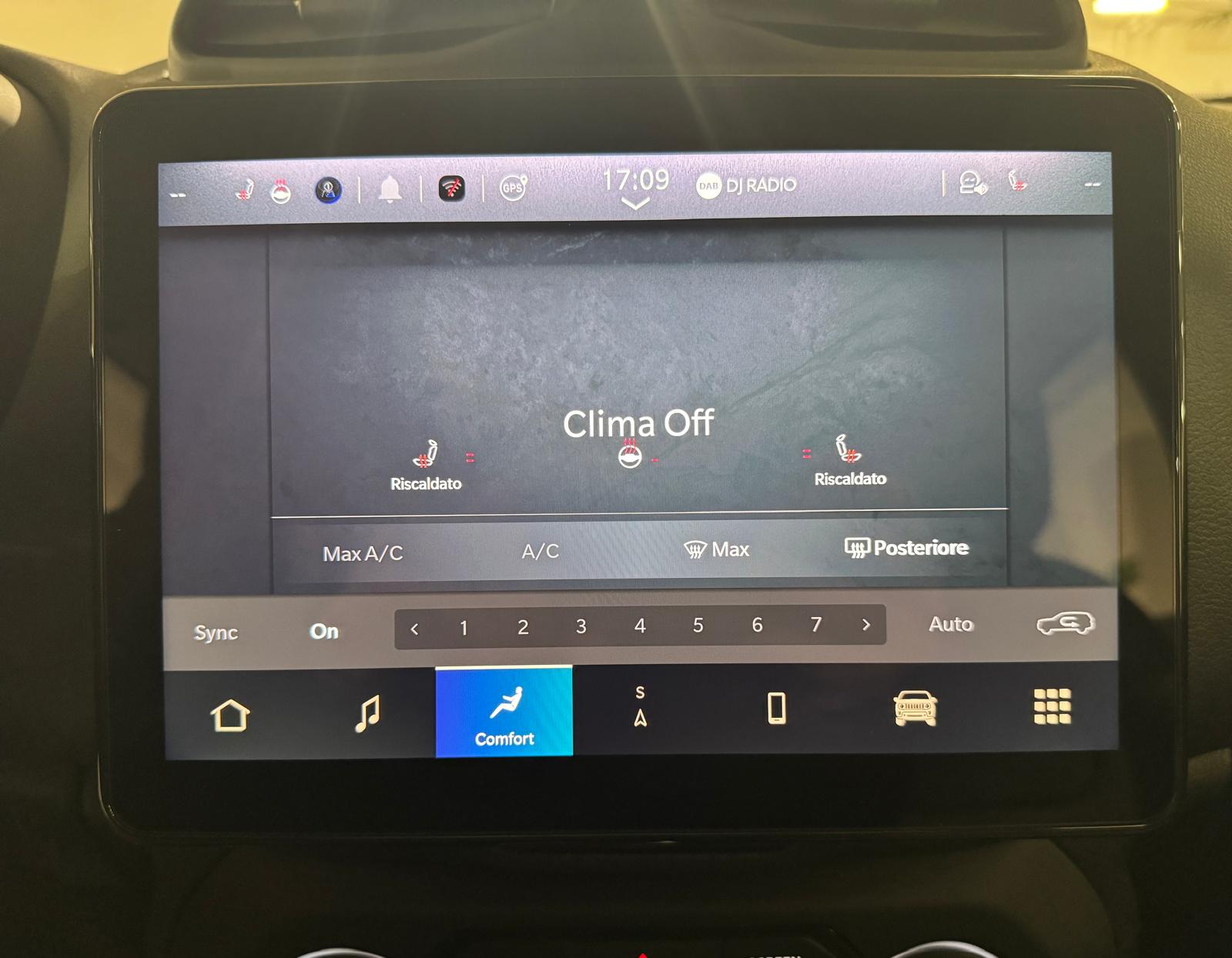 JEEP Renegade 1.5 Turbo Summit-image-21