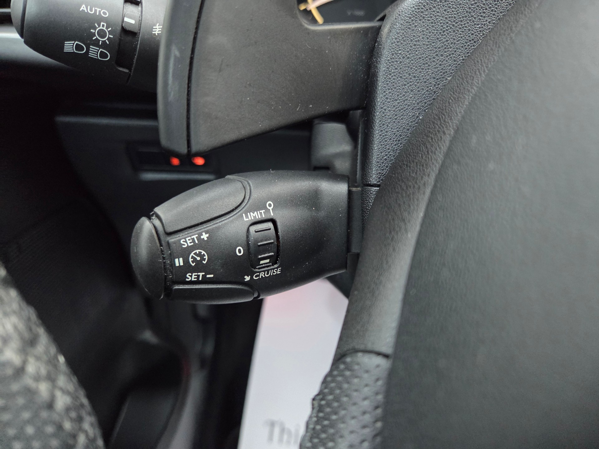 CITROEN C3 1.6 16V e-HDi Exclusive EGS6-image-16
