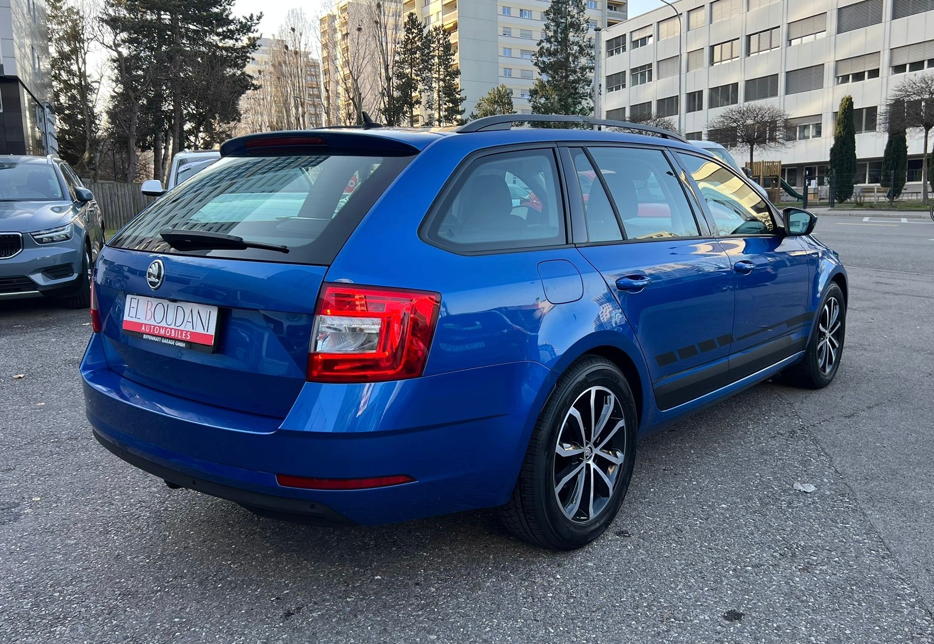 SKODA Octavia Combi 1.8 TSI Ambition 4x4 DSG-image-5
