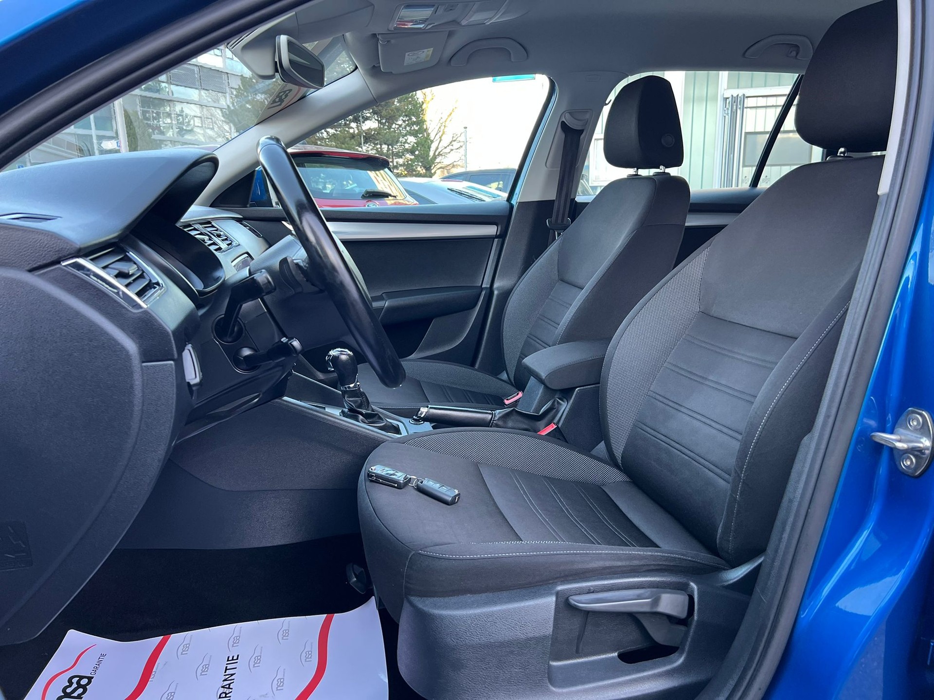 SKODA Octavia Combi 1.8 TSI Ambition 4x4 DSG-image-6