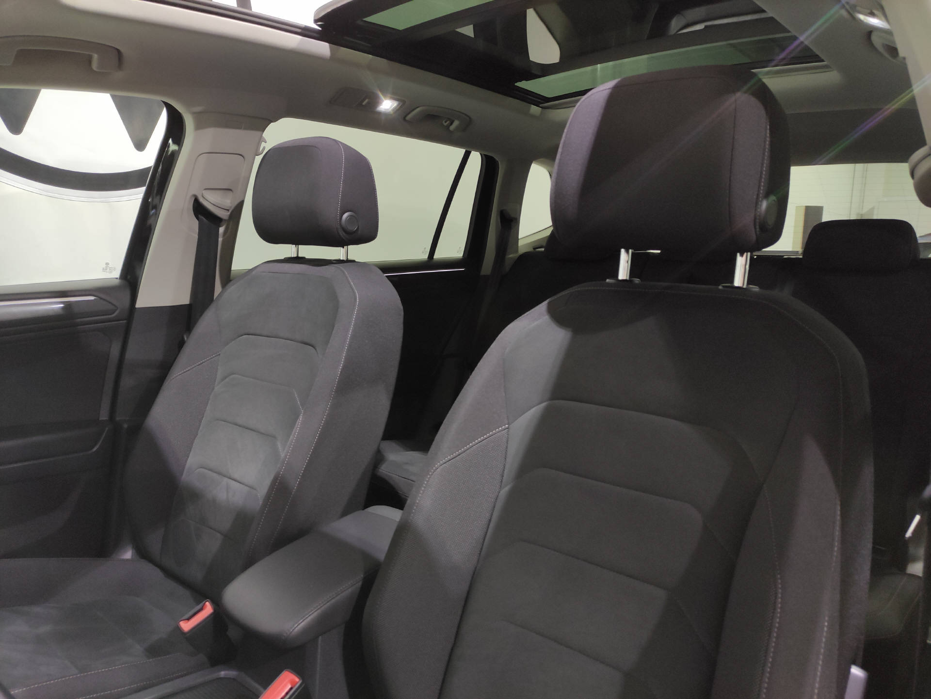 VW Tiguan Allspace 2.0 TSI R-Line Highline DSG 4M-showroom-element-3