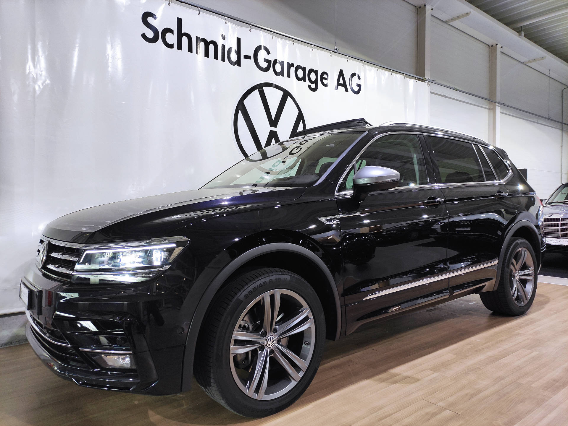 VW Tiguan Allspace 2.0 TSI R-Line Highline DSG 4M-showroom-element-1